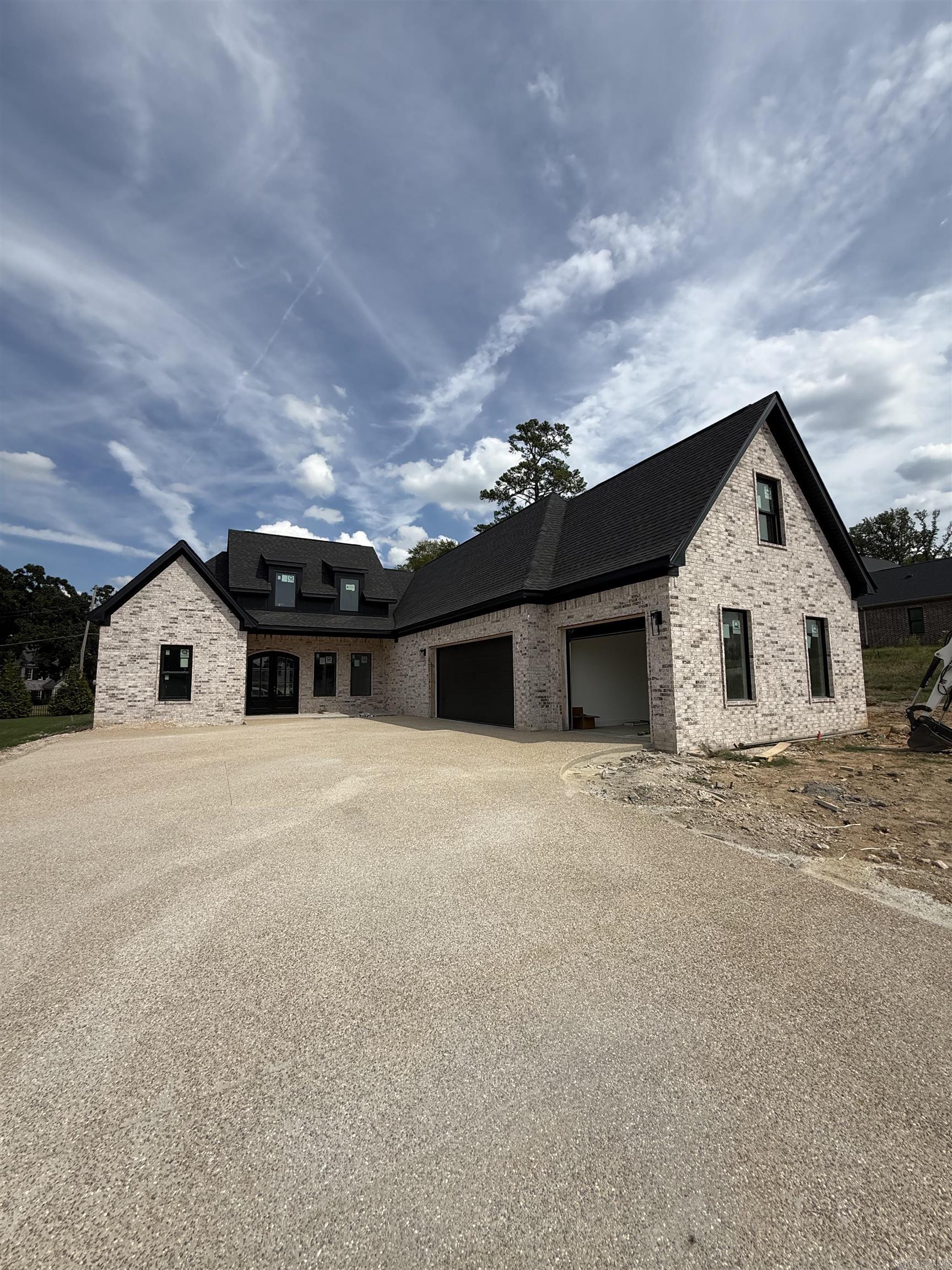 209 Arlington Park Drive Property Photo 1