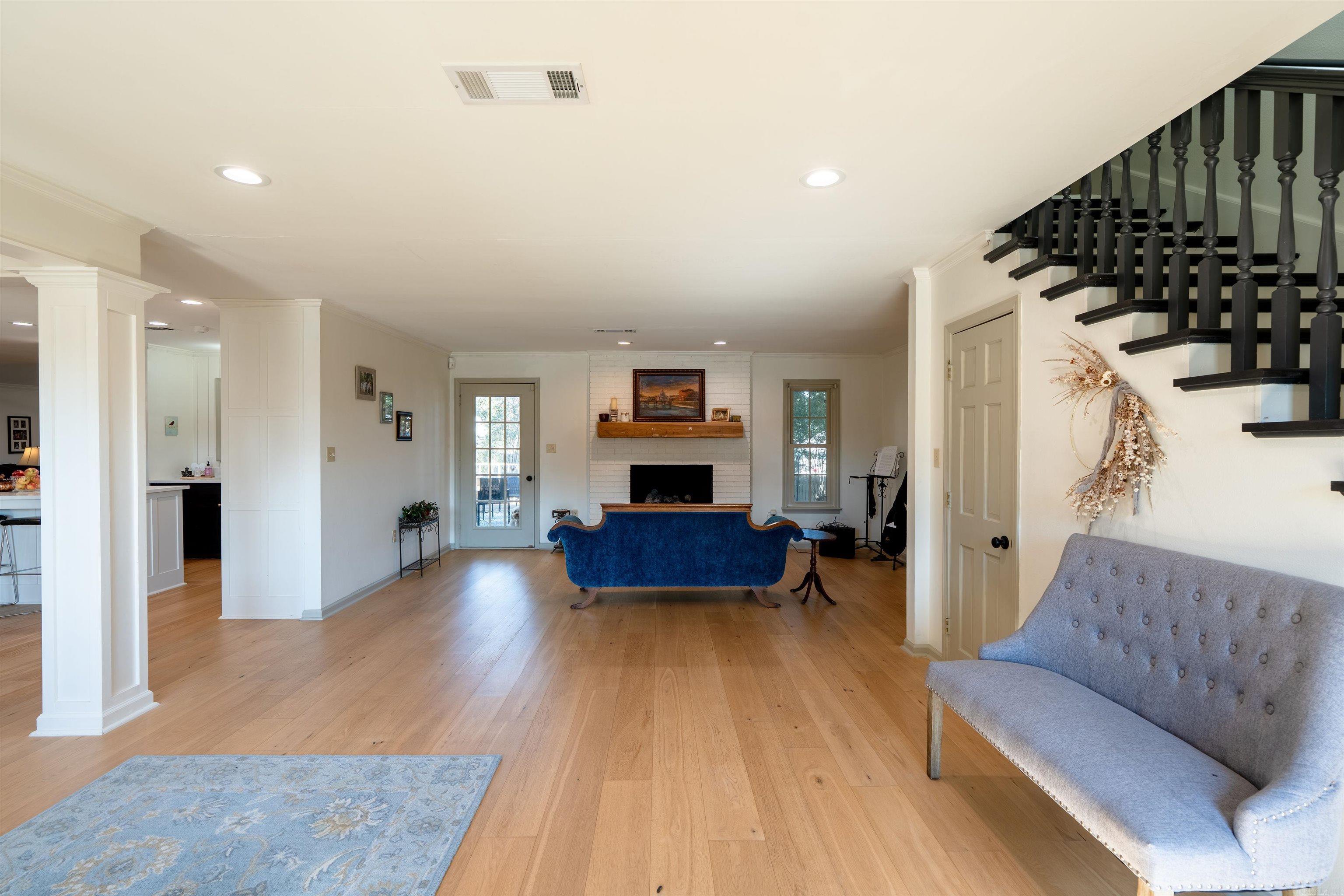 5 White Oak Court Property Photo 2