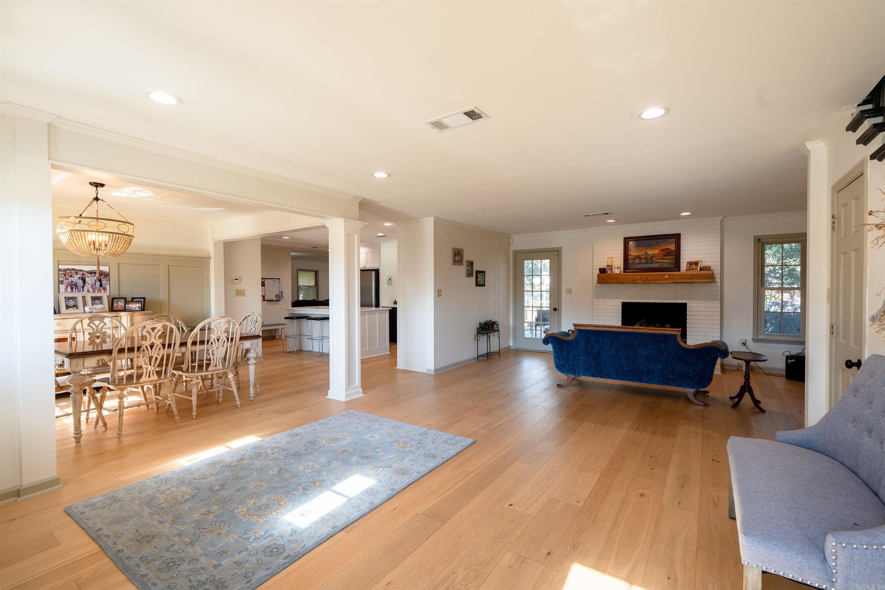 5 White Oak Court Property Photo 3