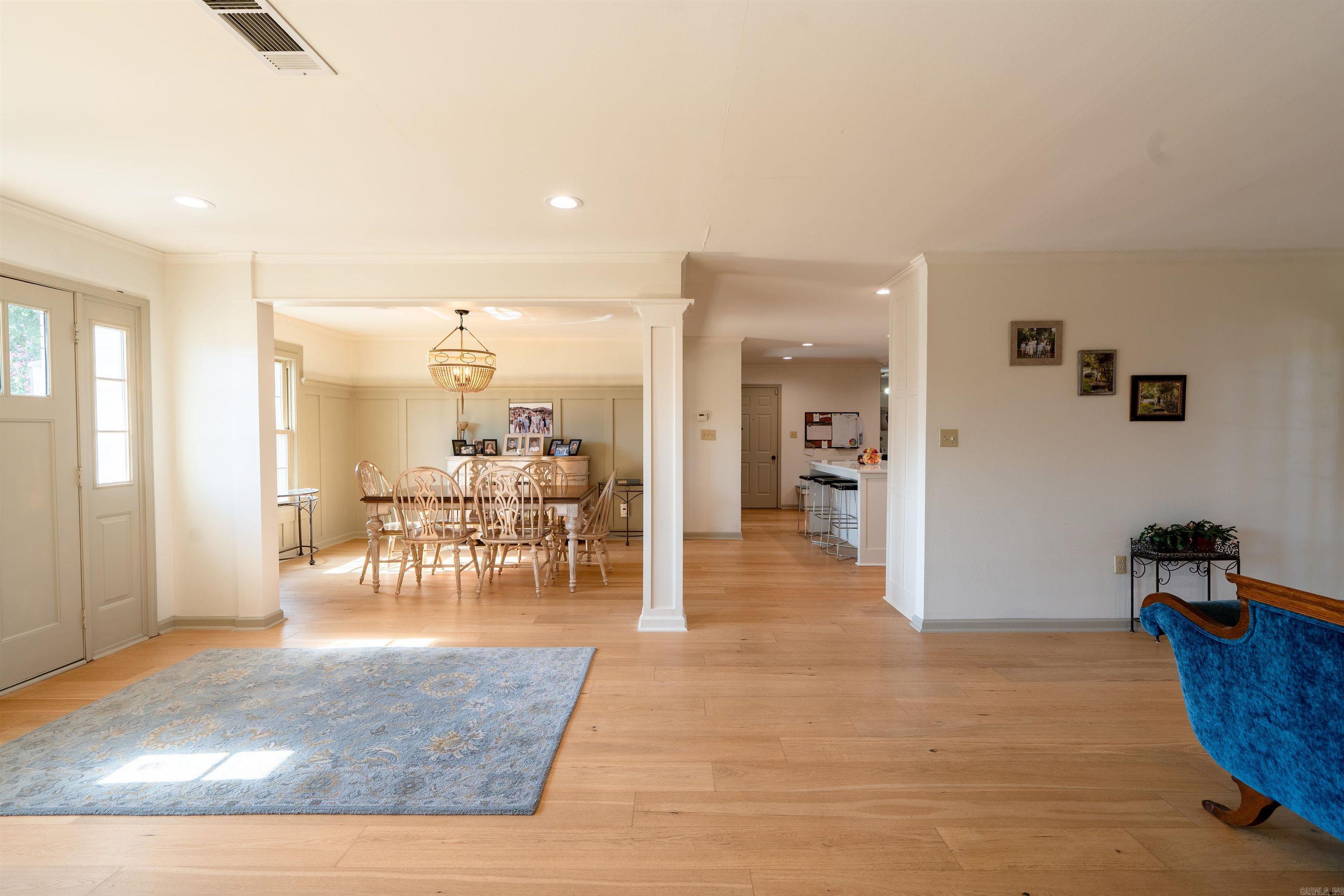 5 White Oak Court Property Photo 4