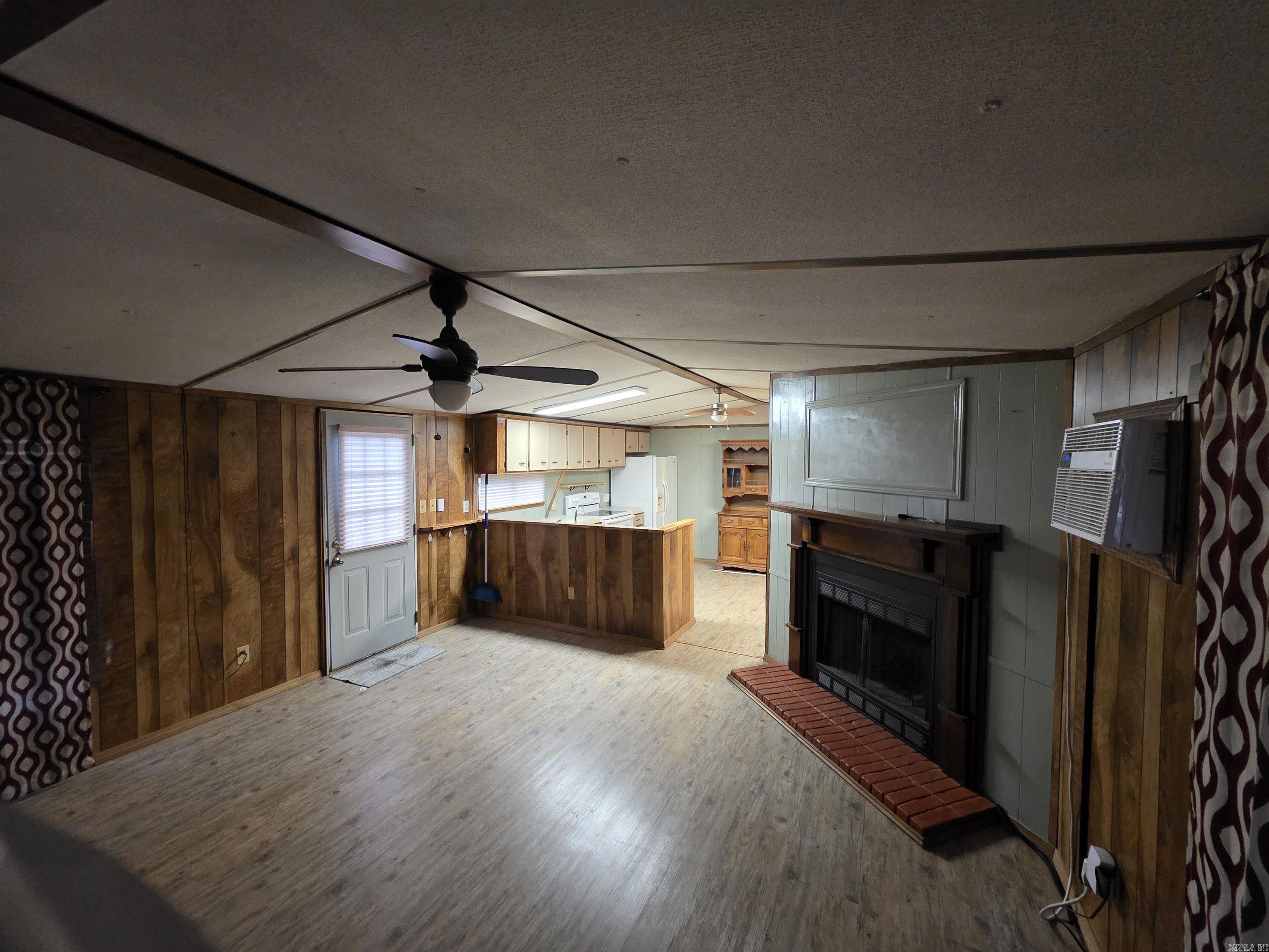 26039869 Property Photo 8