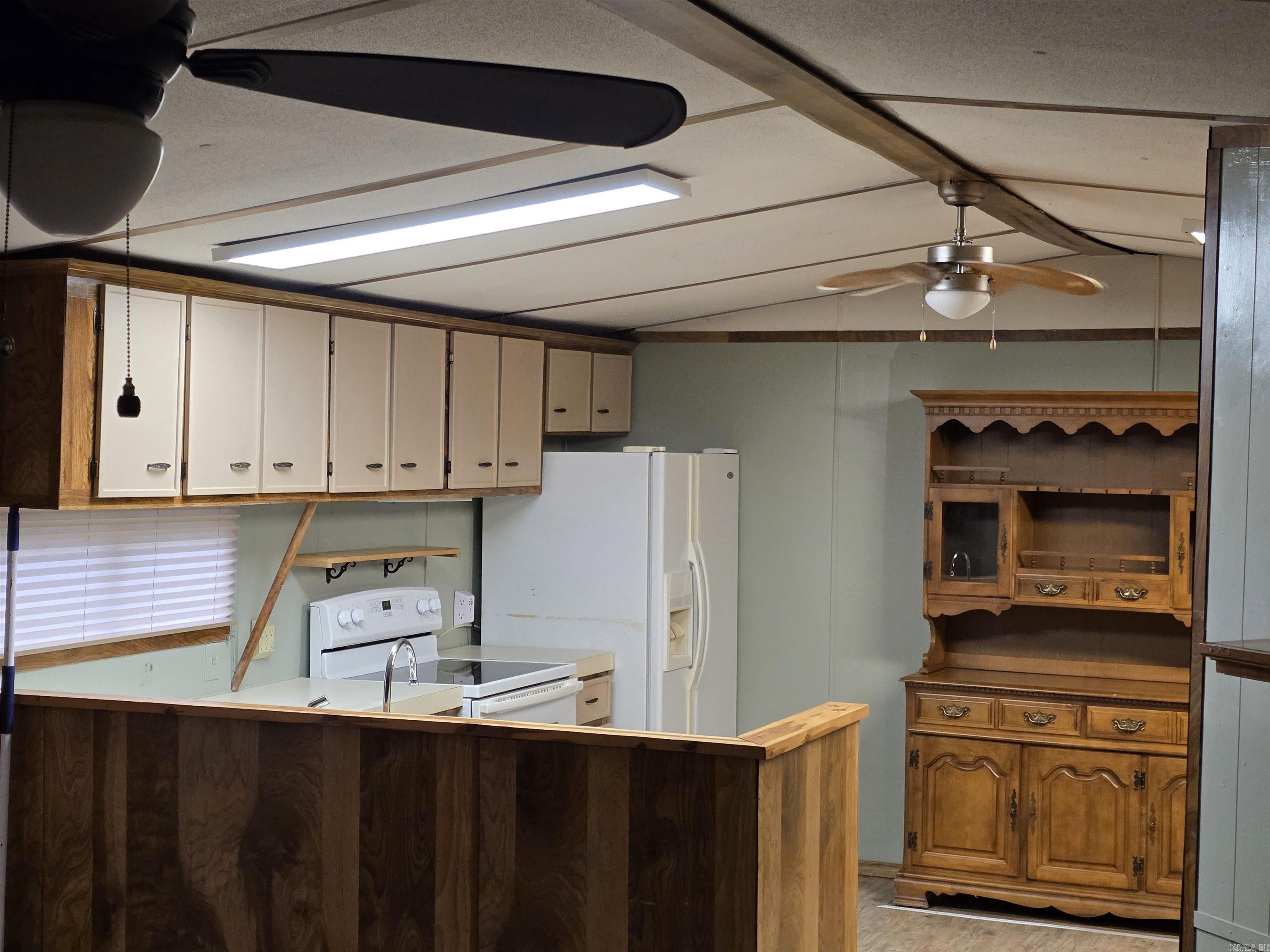 26039869 Property Photo 9