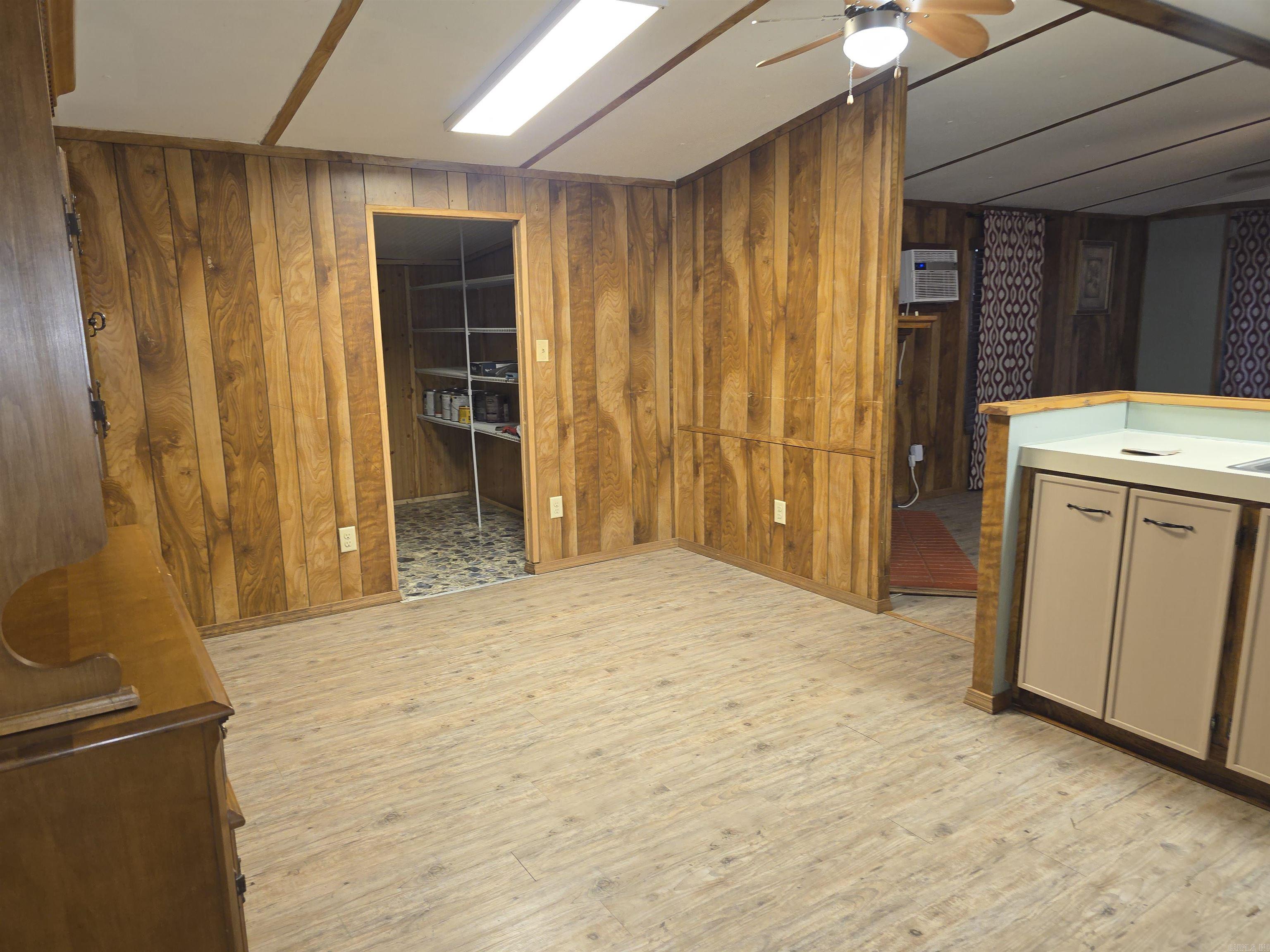 26039869 Property Photo 11