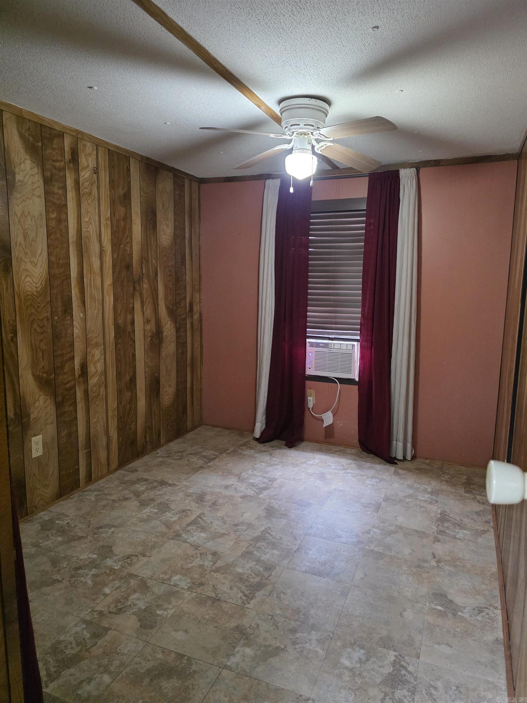 26039869 Property Photo 15