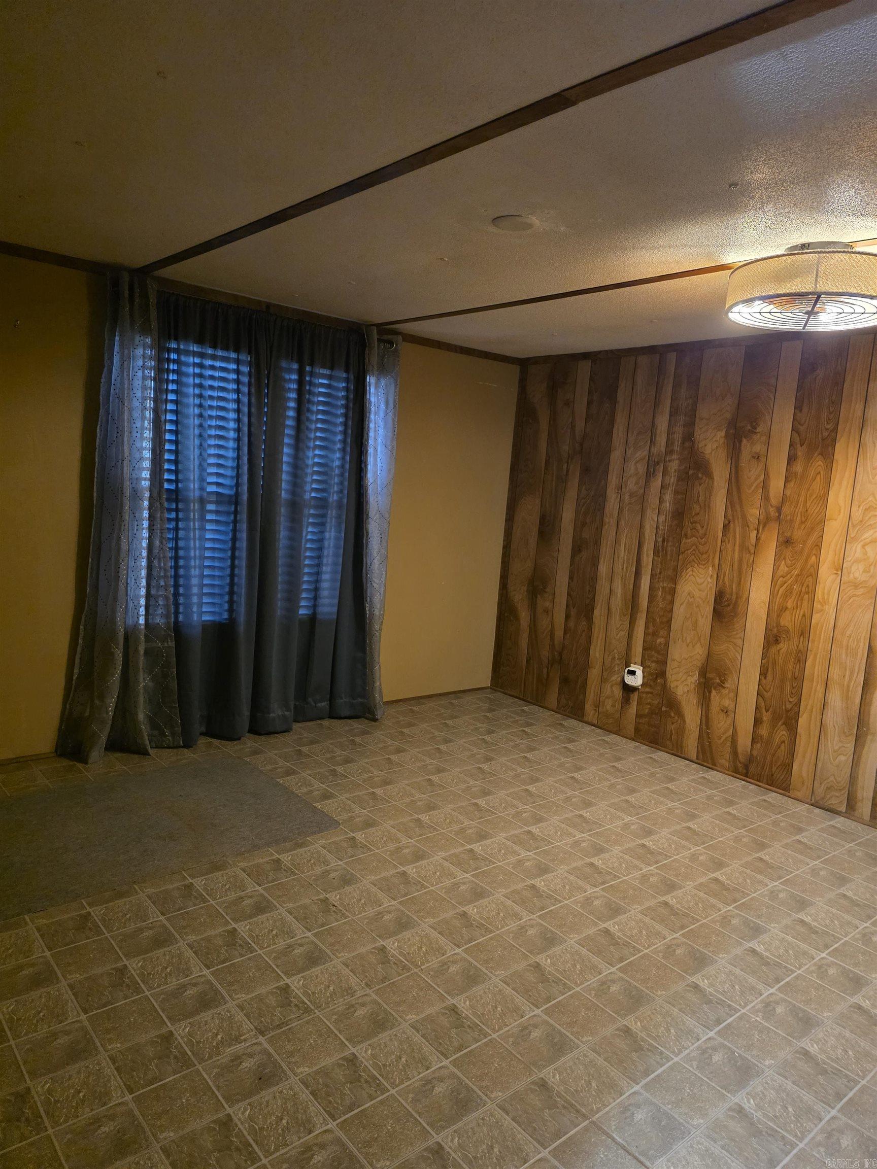 26039869 Property Photo 21