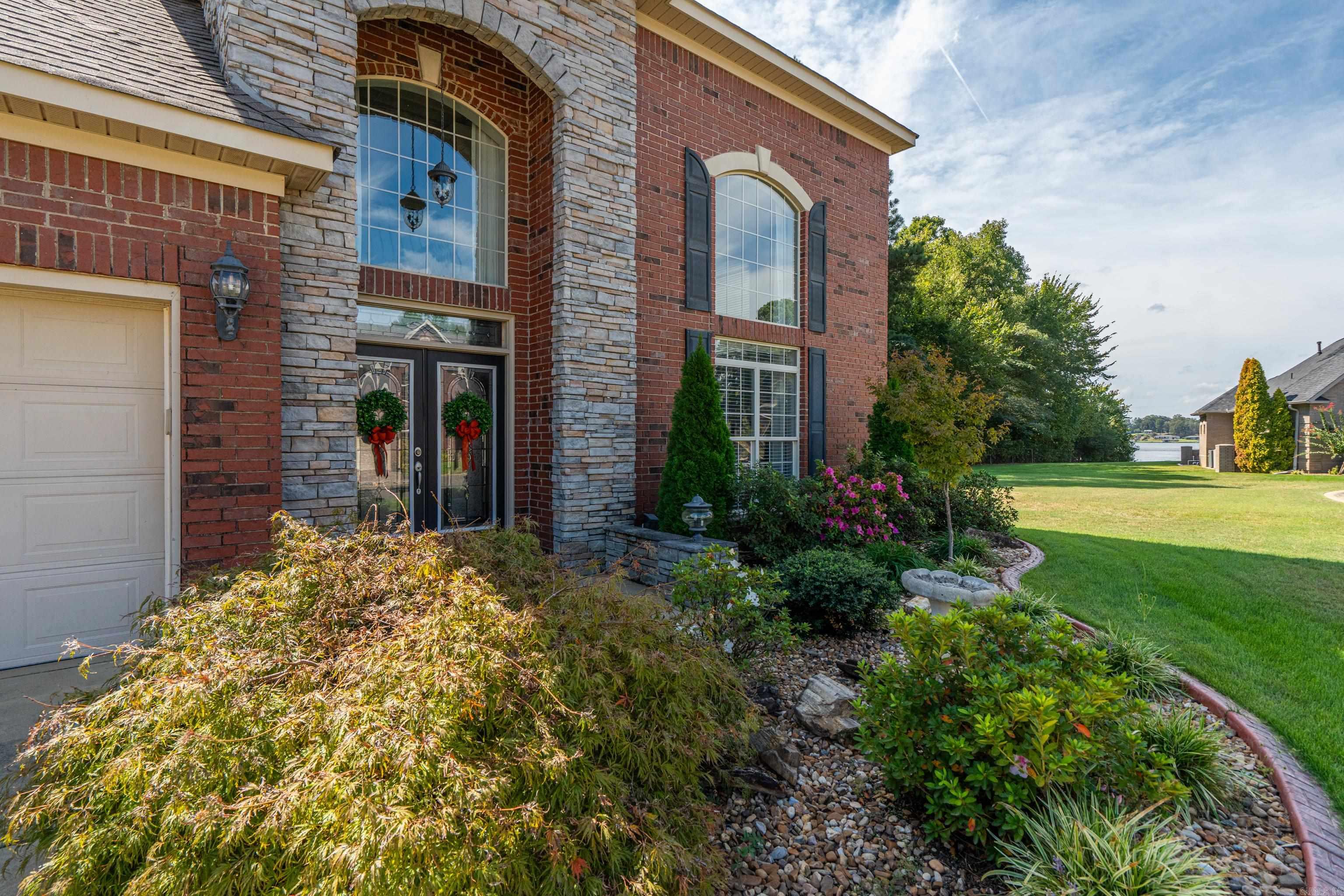 121 Burchwood Bay Cove Property Photo 6