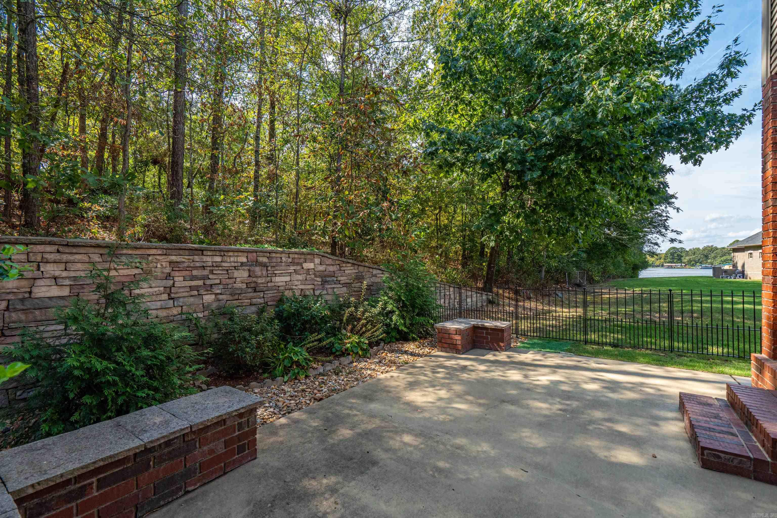 121 Burchwood Bay Cove Property Photo 8
