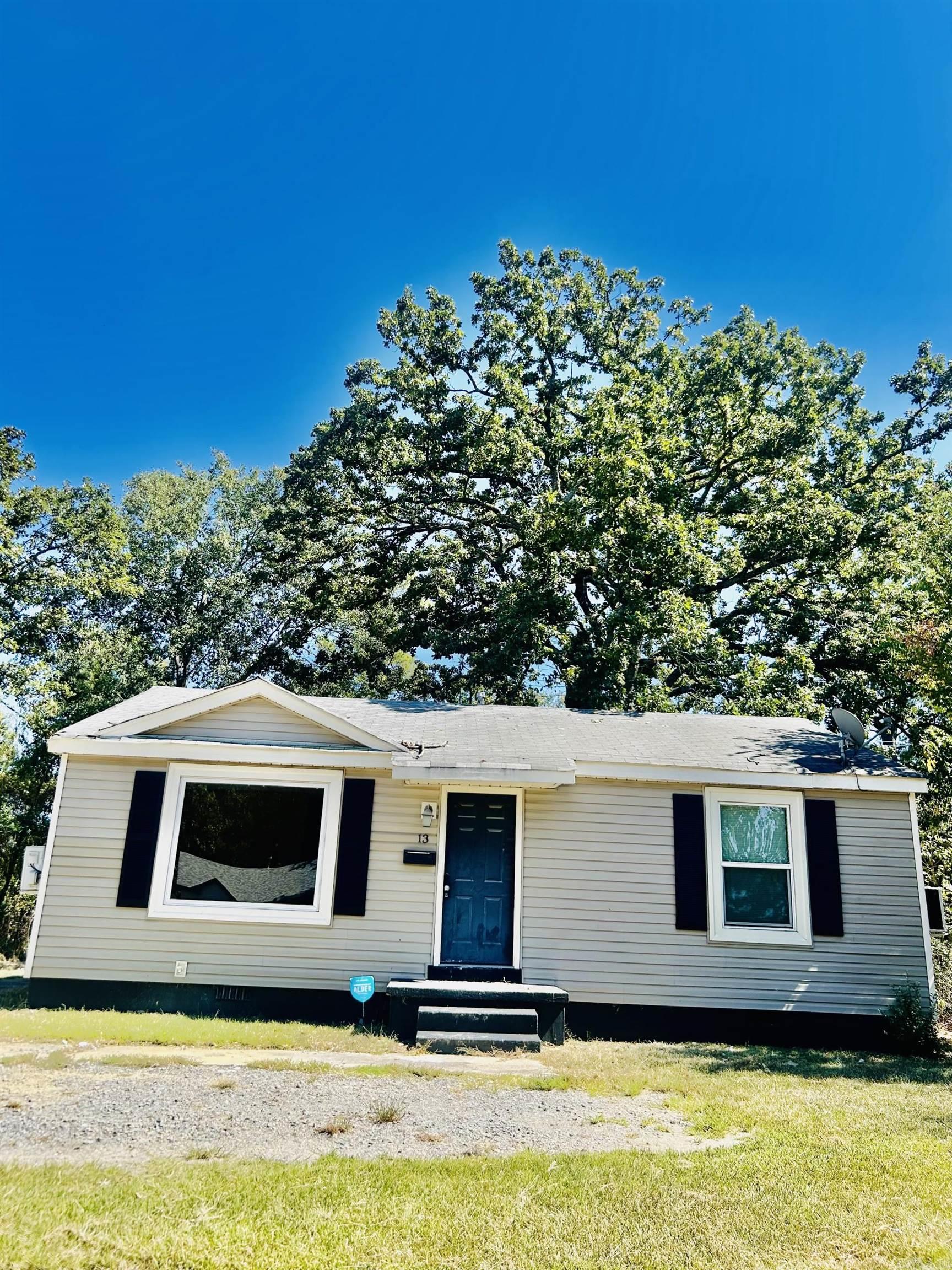 13 E Richard Drive Property Photo 1