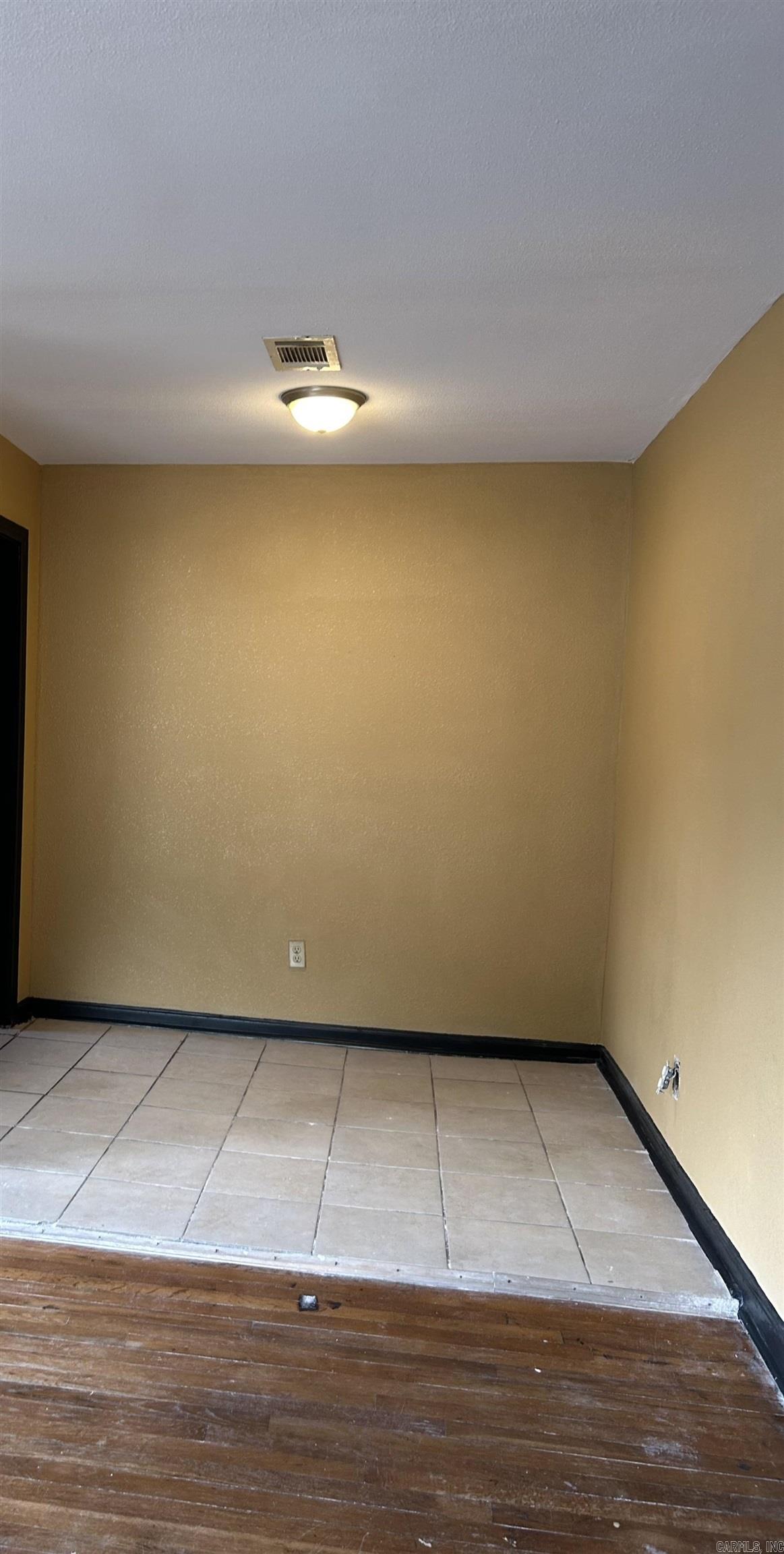 13 E Richard Drive Property Photo 7
