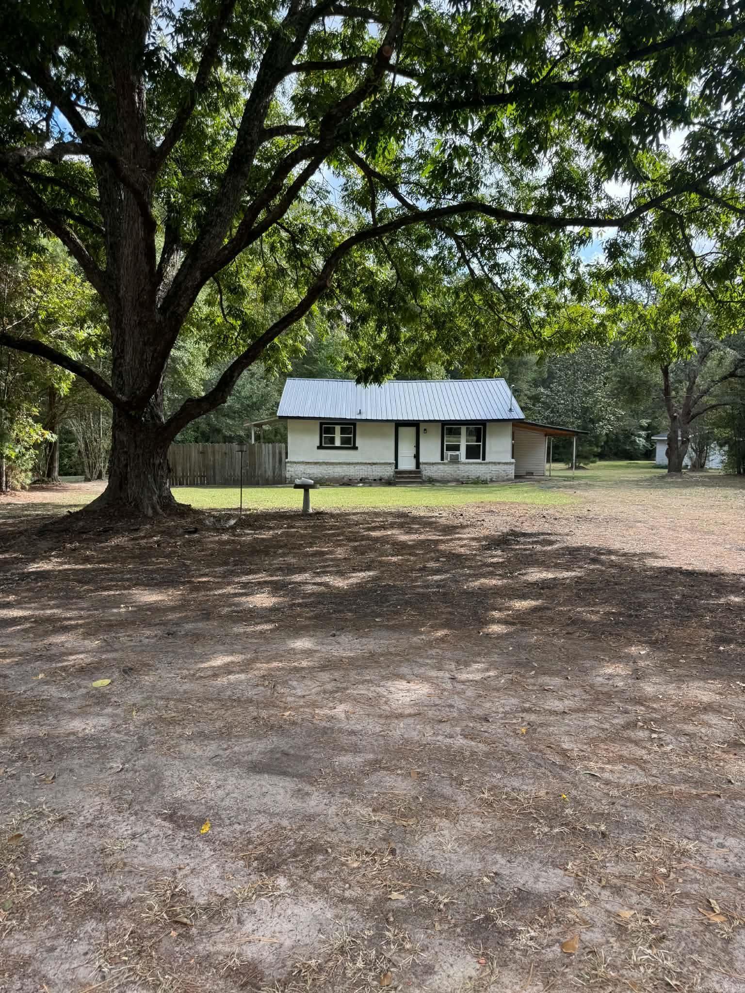 1620 N Highway 371 Highway Property Photo 1
