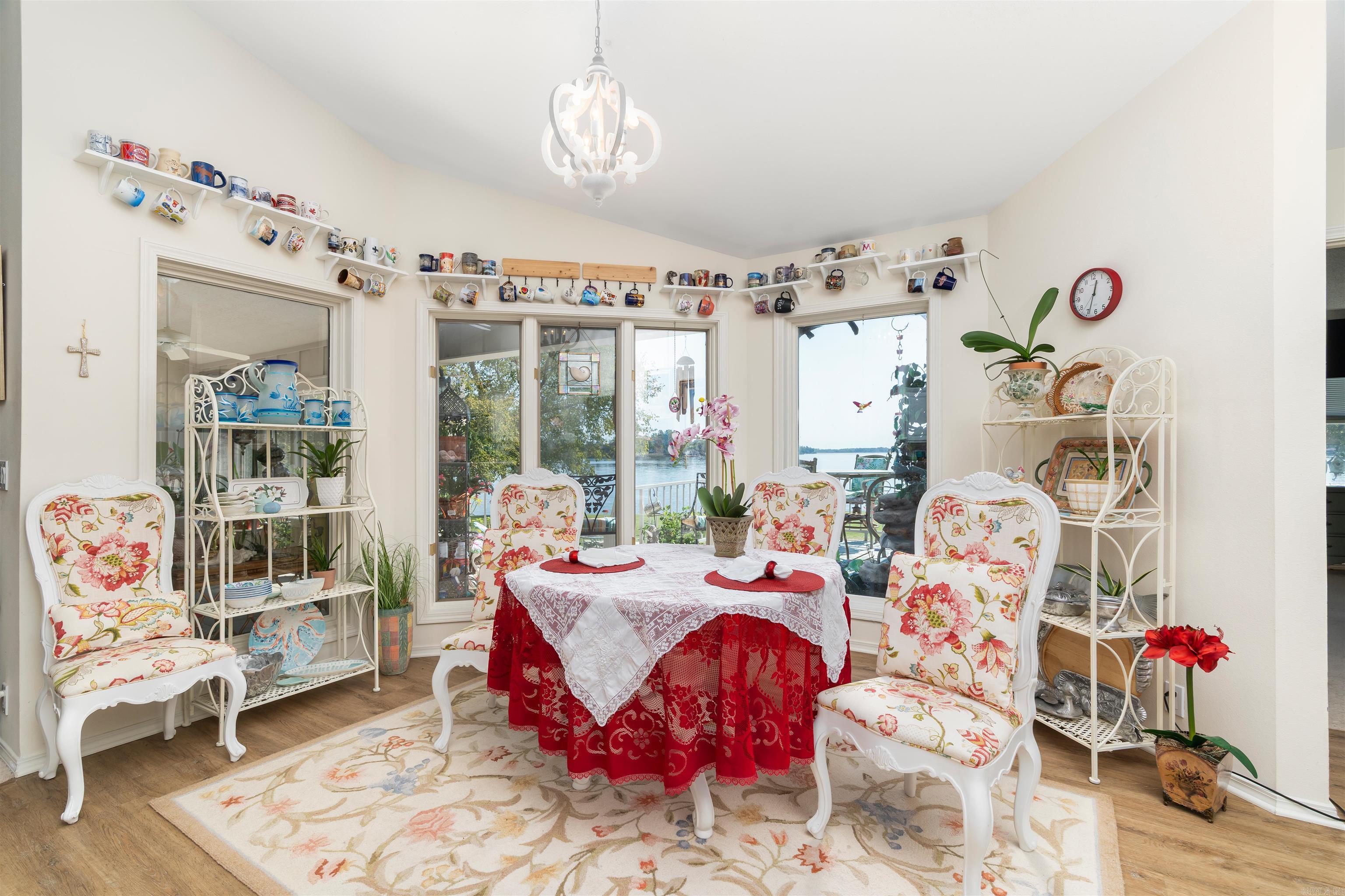 8 Heraldia Lane Property Photo 9