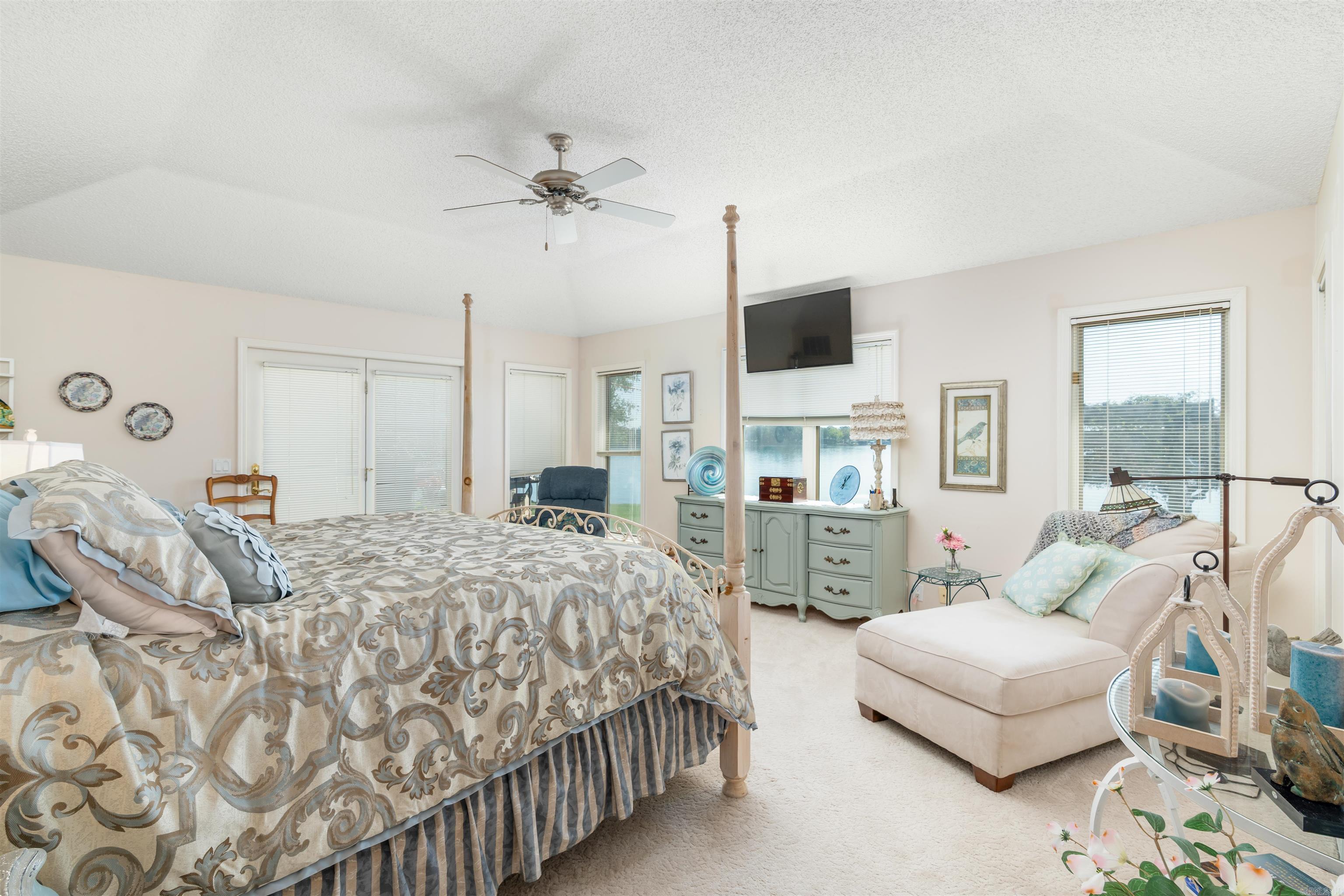 8 Heraldia Lane Property Photo 14