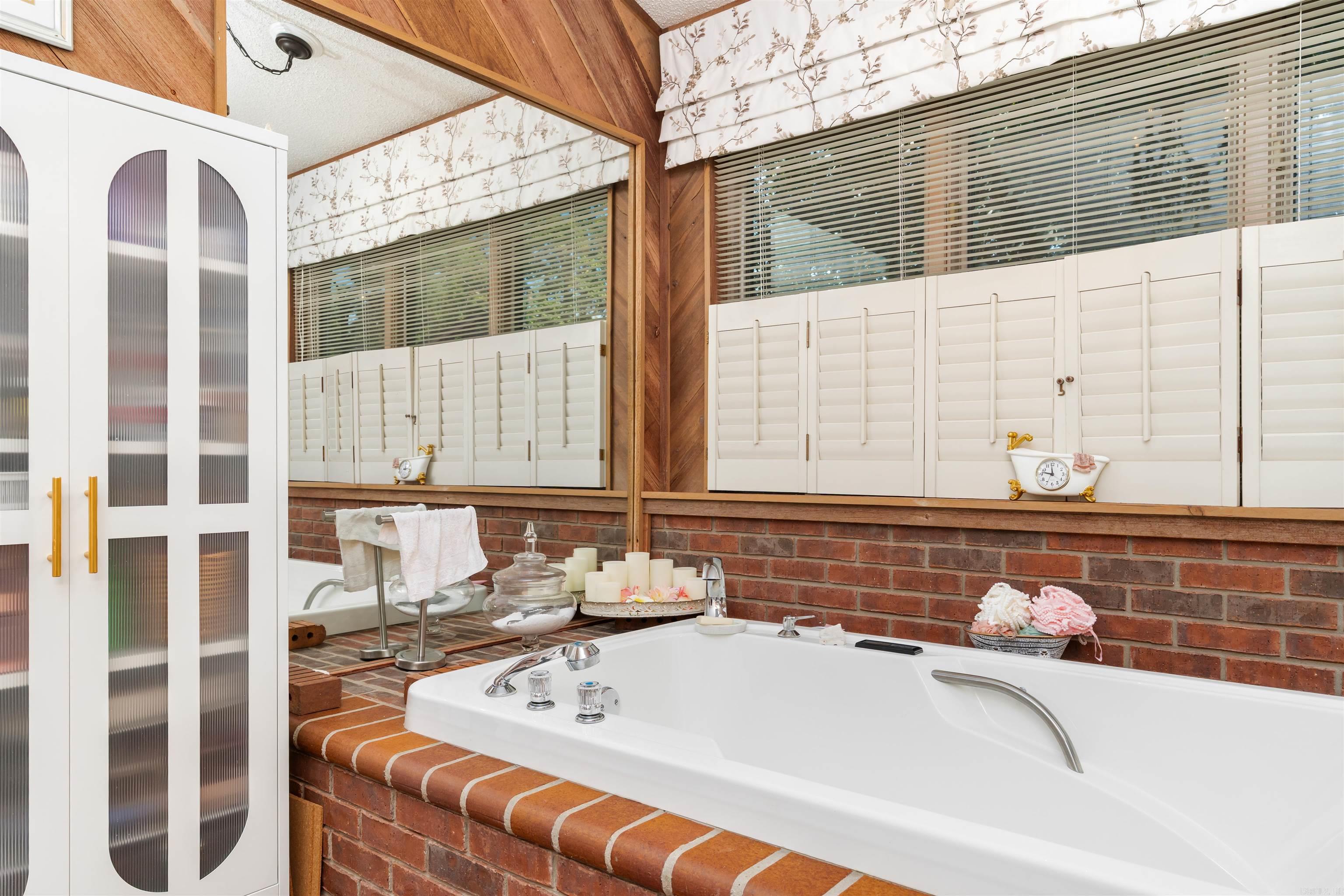 8 Heraldia Lane Property Photo 22