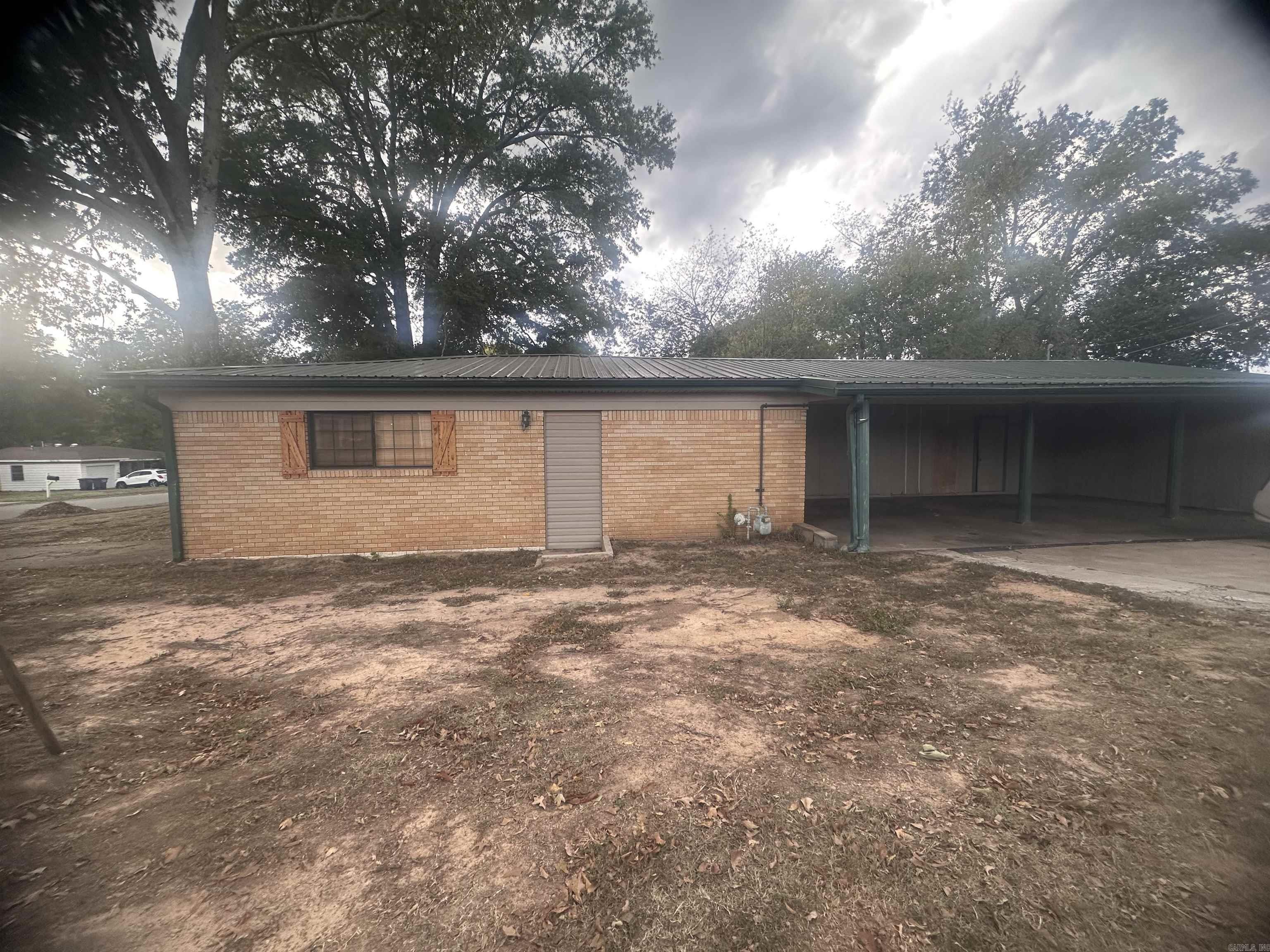 1500 Carolyn Street Property Photo 3