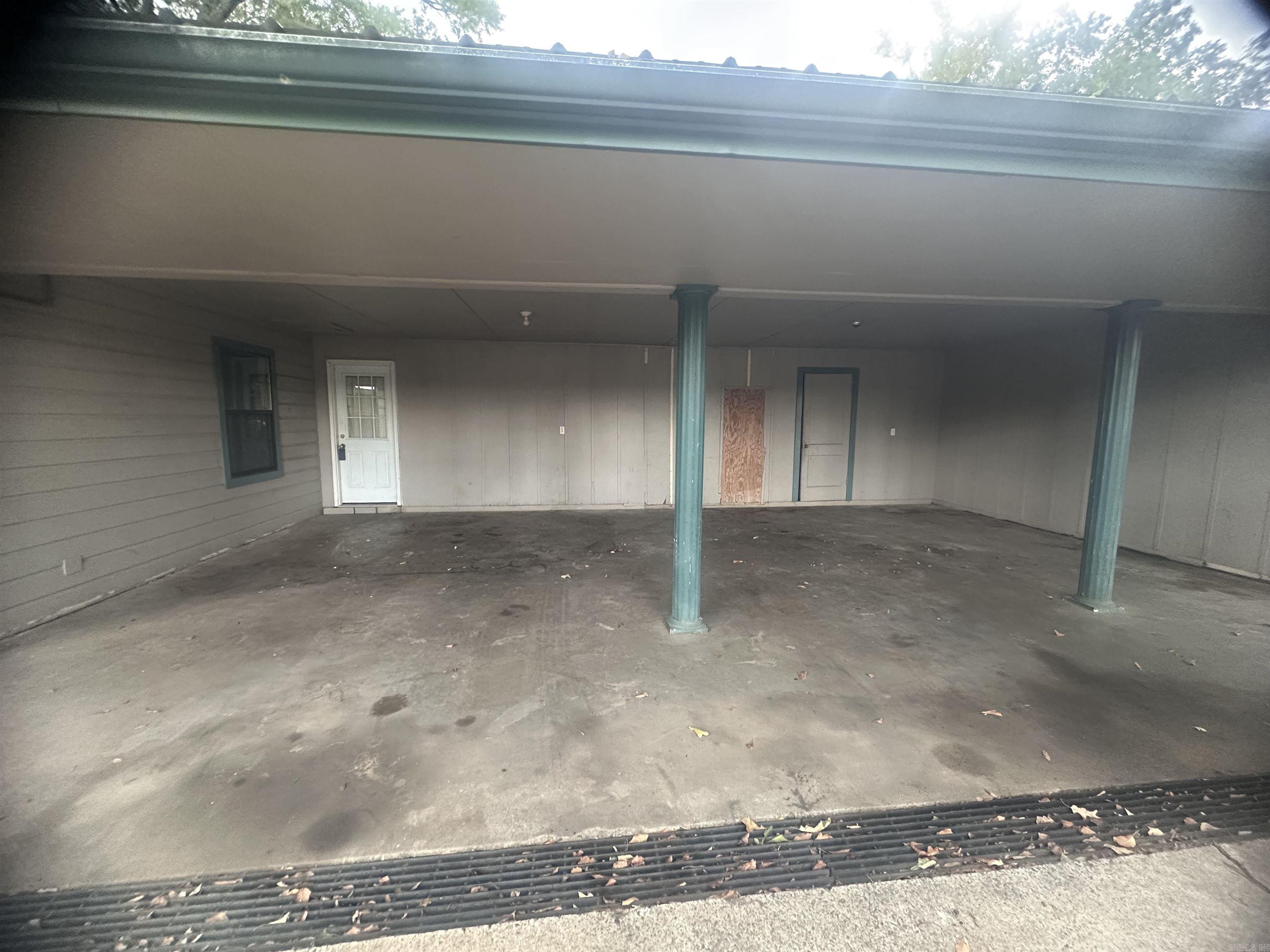 1500 Carolyn Street Property Photo 4