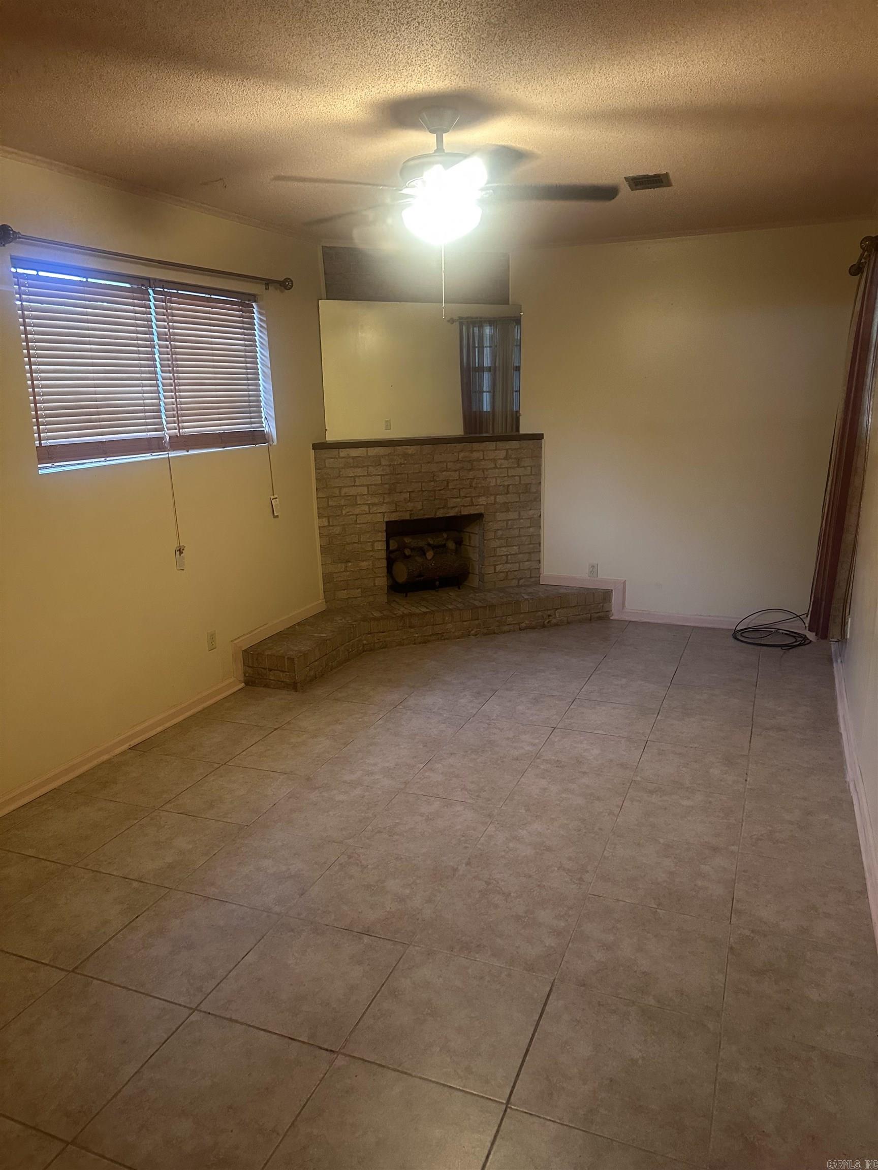 1500 Carolyn Street Property Photo 9