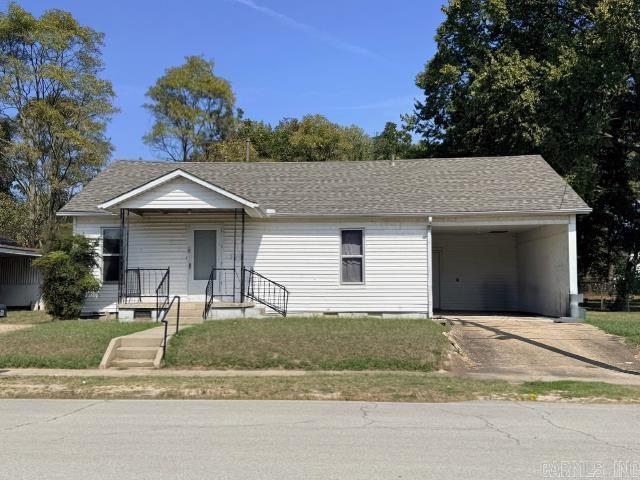 505 E Poplar Street Property Photo 1