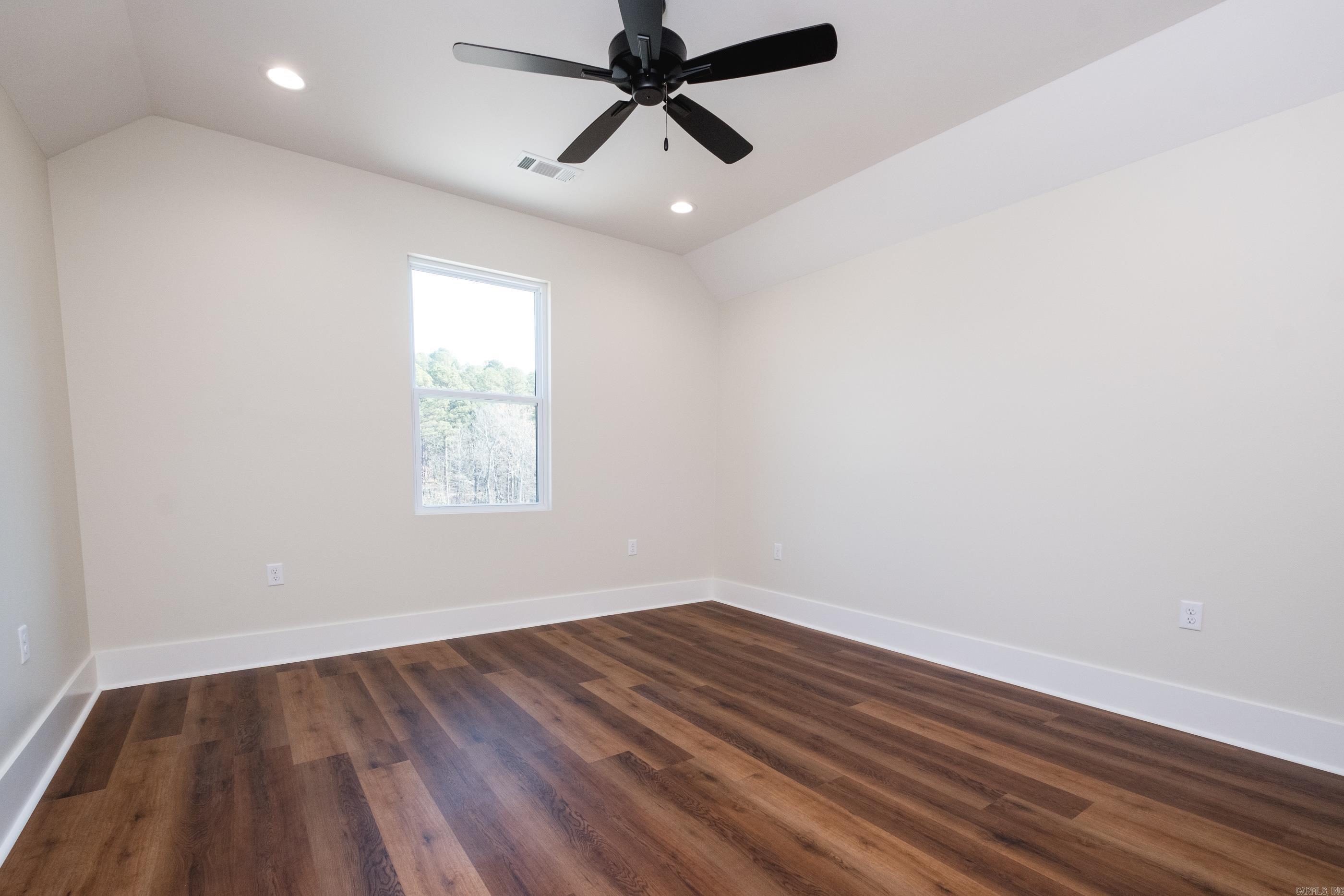 131 Kinley Loop Property Photo 36