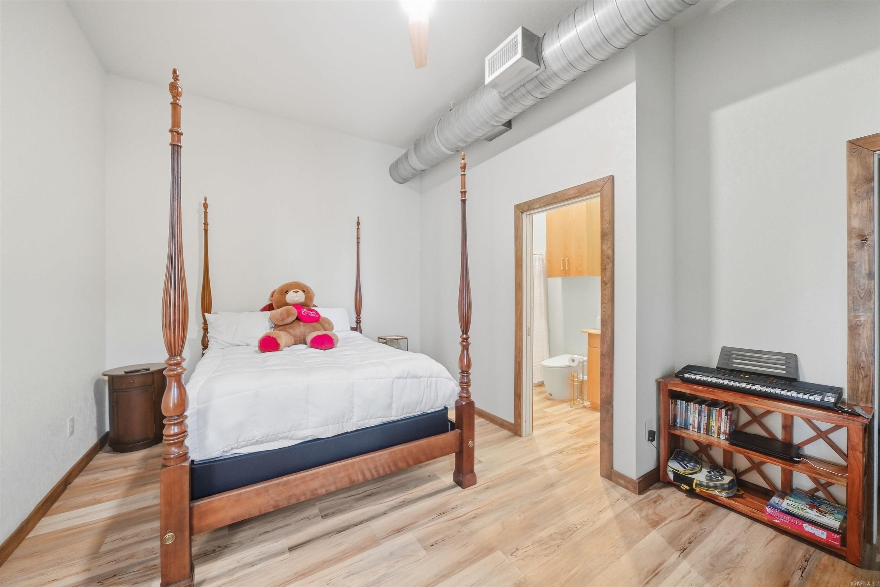 653 Fox Den Road Property Photo 38