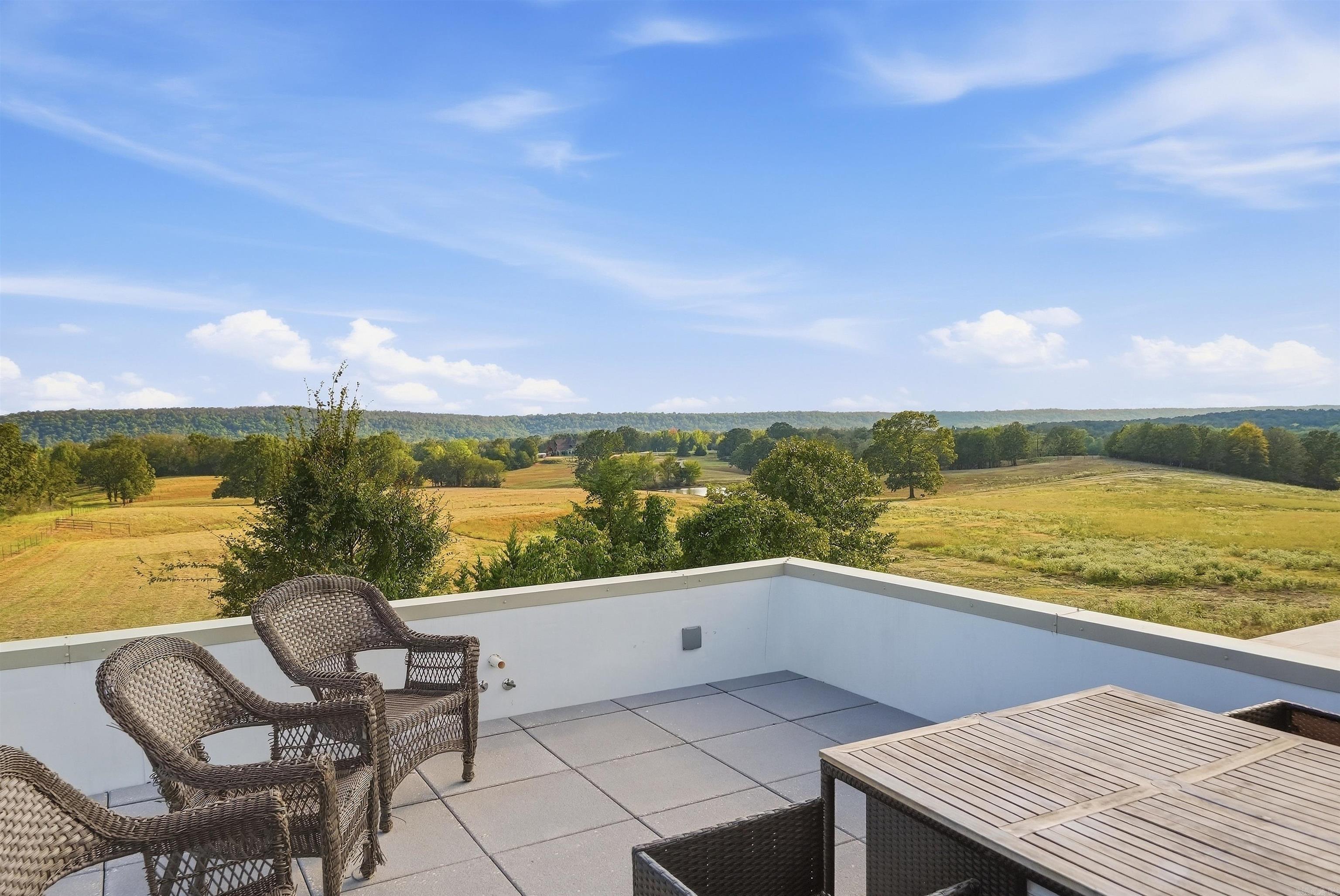 653 Fox Den Road Property Photo 43