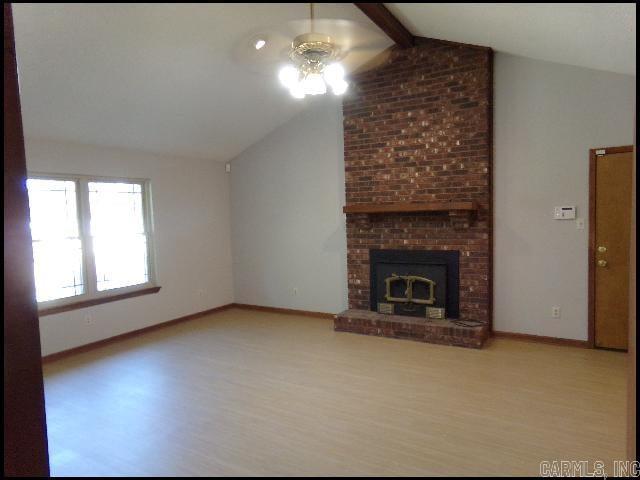 5115 N Locust Street Property Photo 6