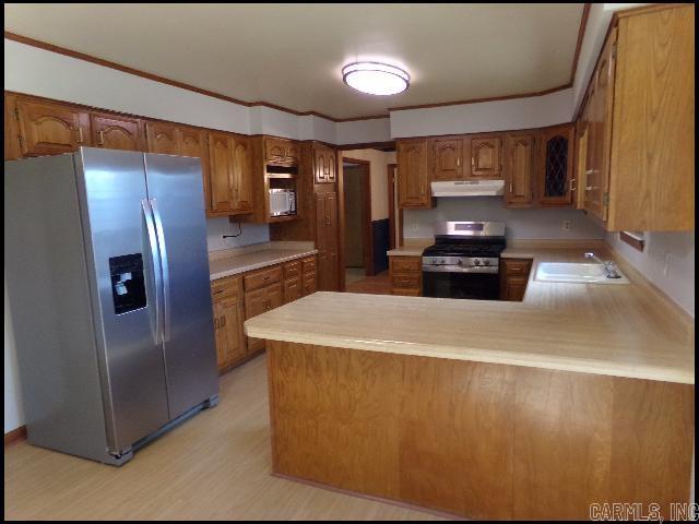 5115 N Locust Street Property Photo 8