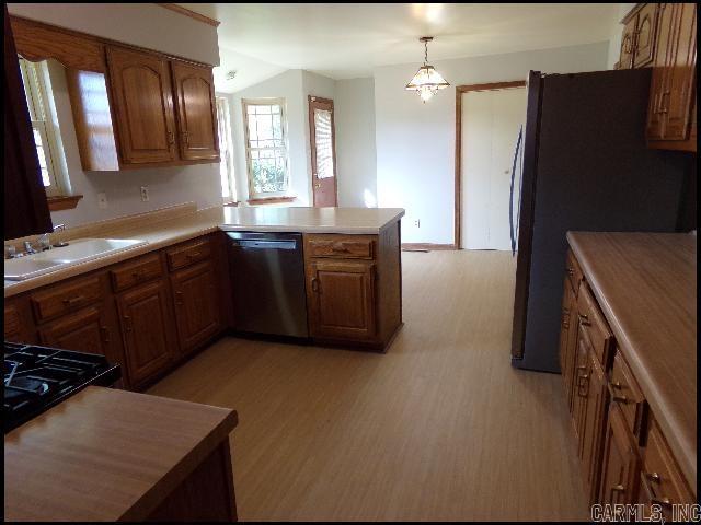 5115 N Locust Street Property Photo 10