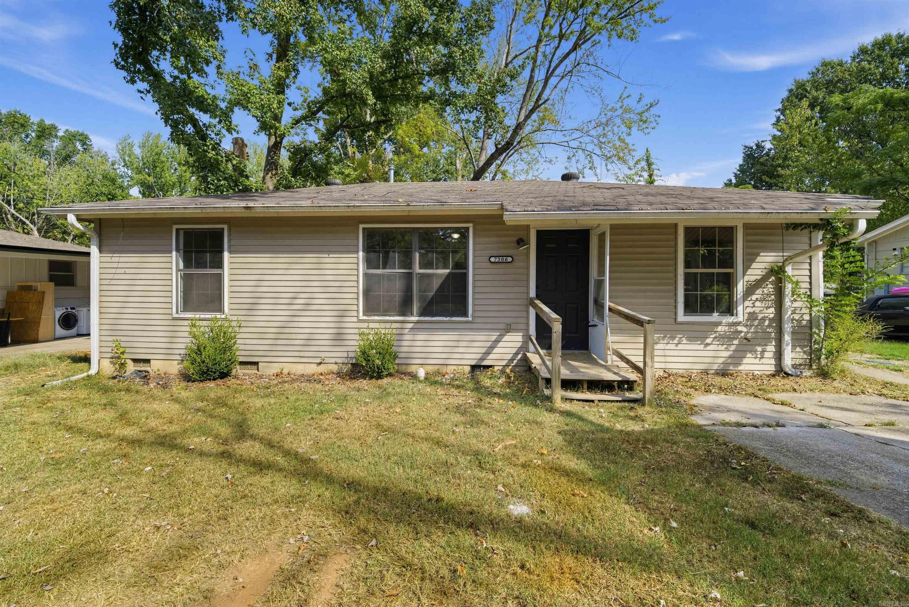 7306 Redwood Drive Property Photo 1