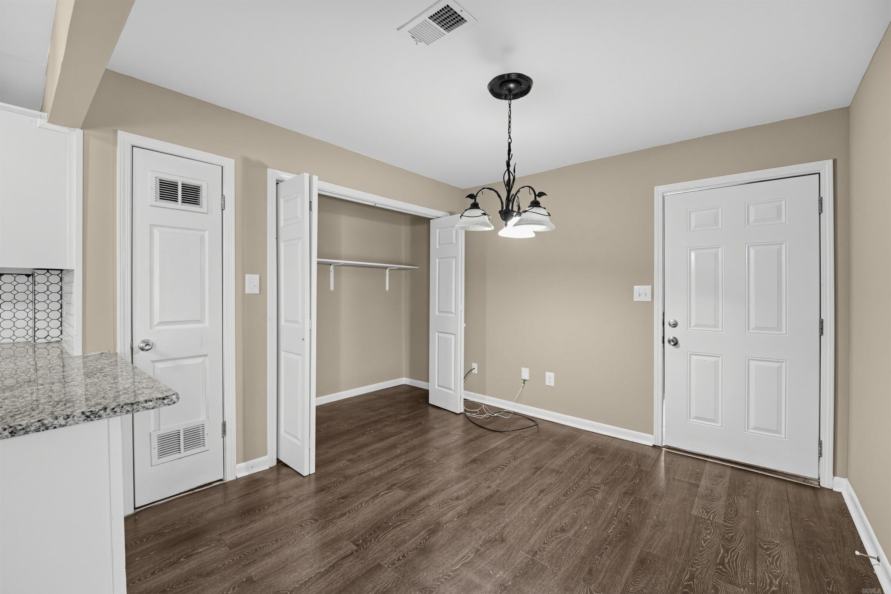 7306 Redwood Drive Property Photo 4