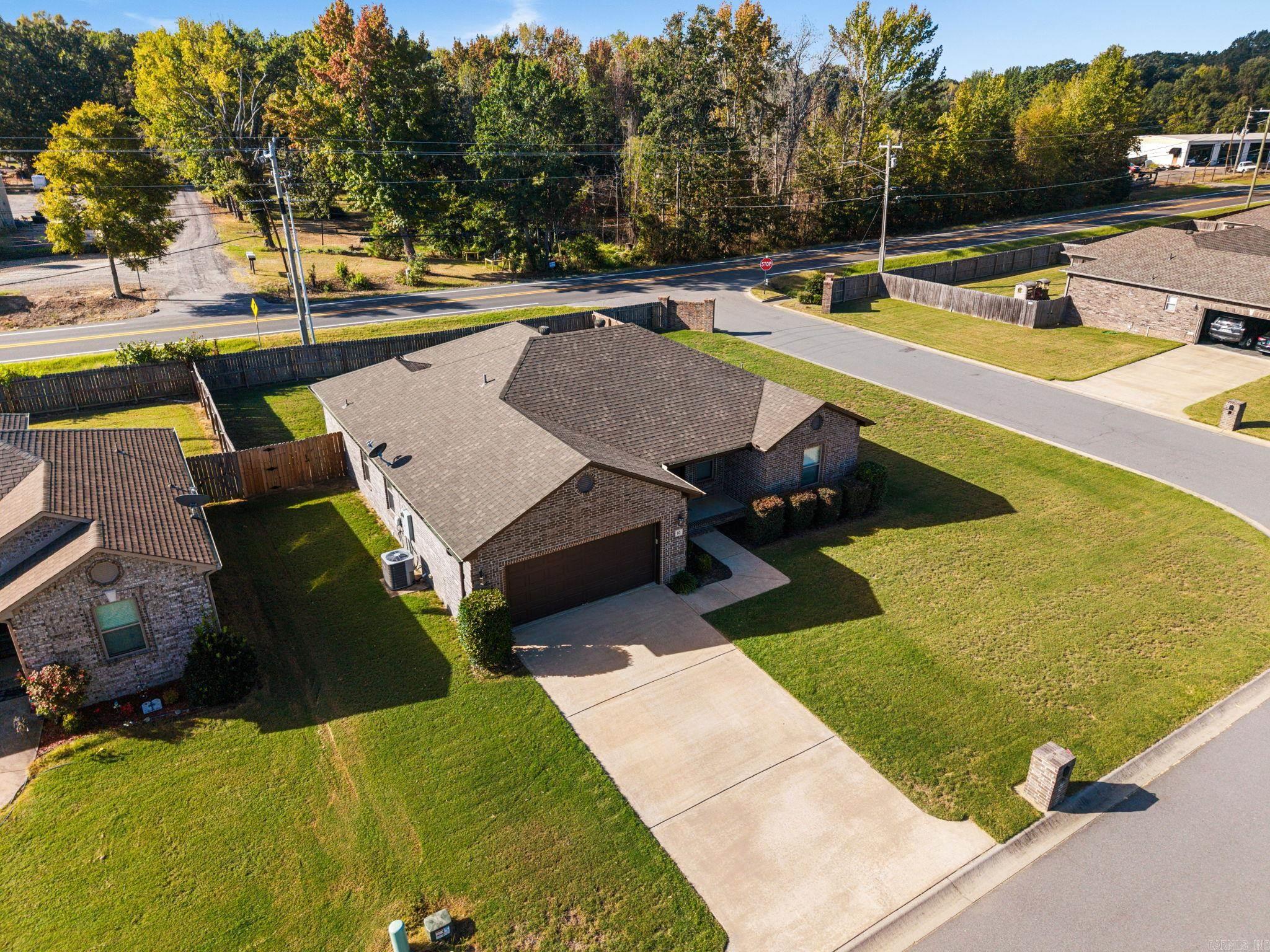 10 Mallard Cove Property Photo 3