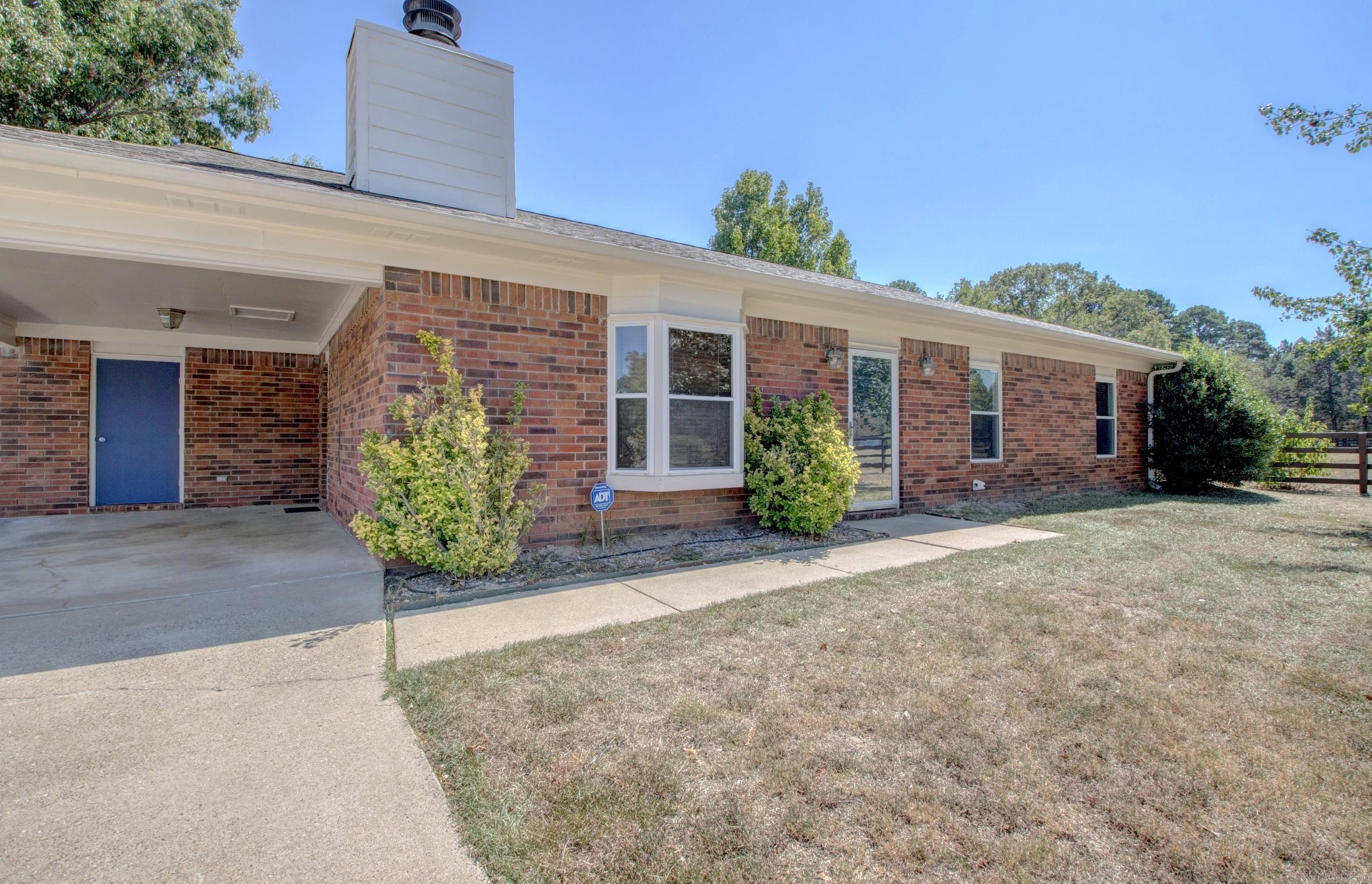 9 Old Orchard Drive Property Photo 2