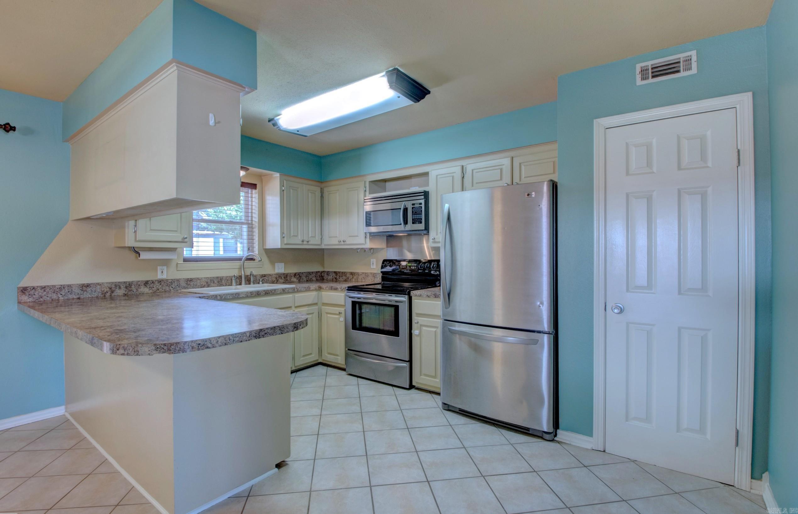 9 Old Orchard Drive Property Photo 13