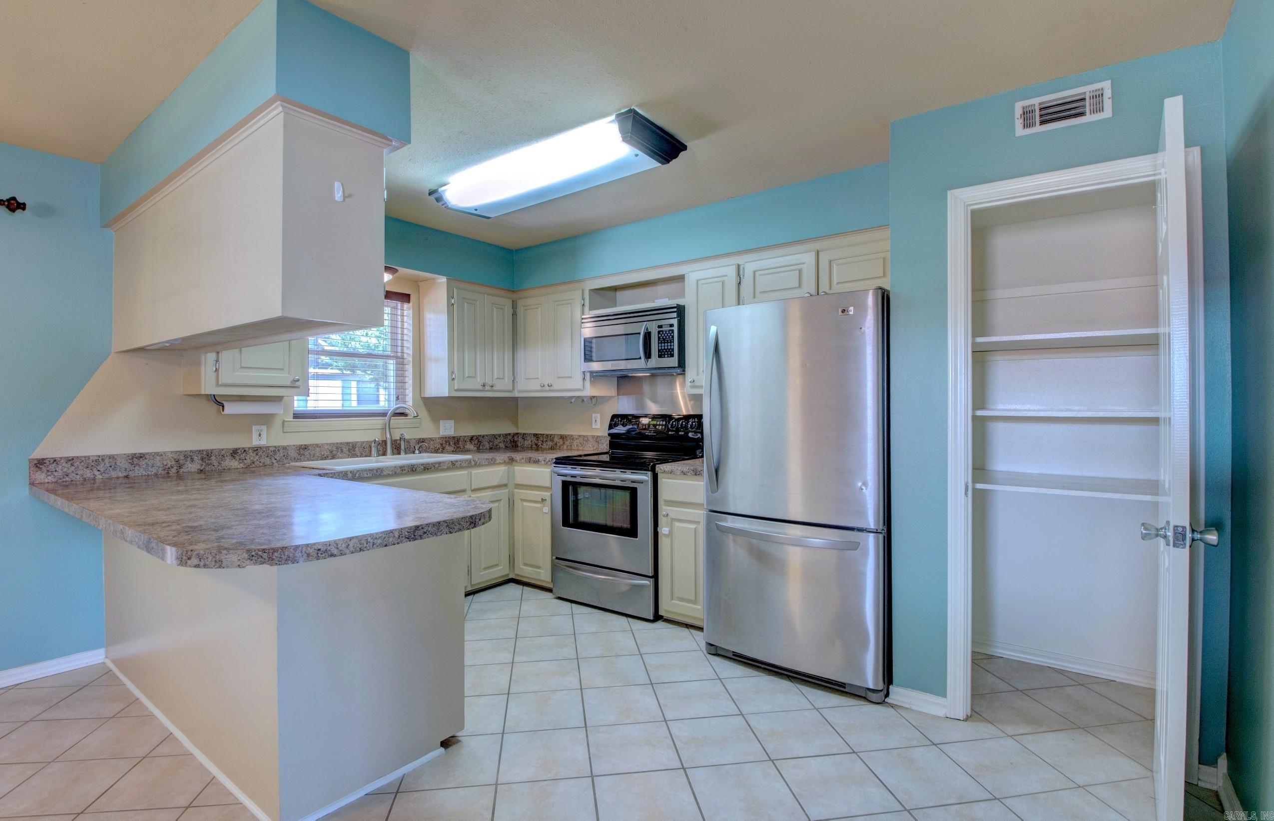 9 Old Orchard Drive Property Photo 14