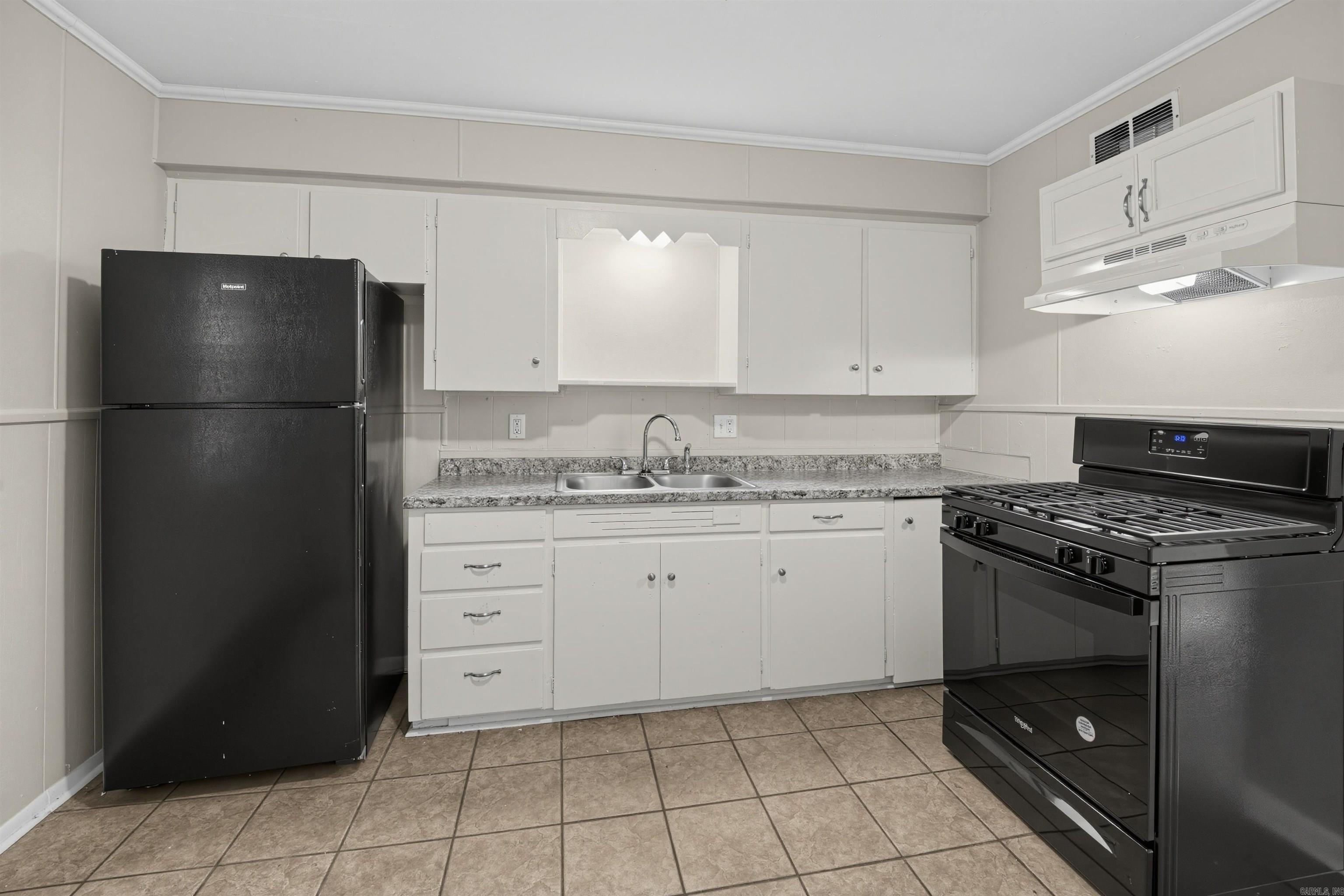 16 Sheffield Drive Property Photo 7