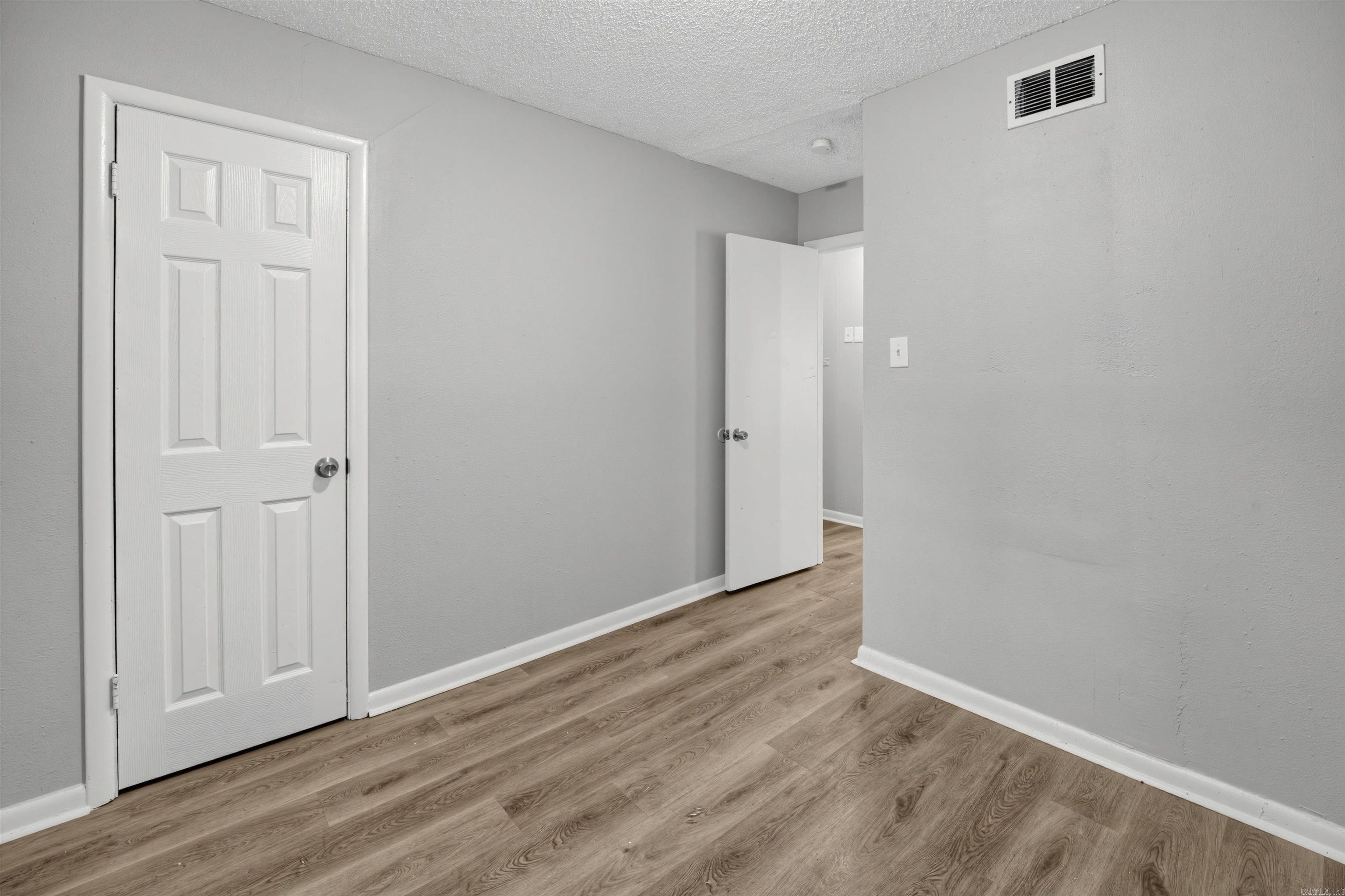 16 Sheffield Drive Property Photo 10