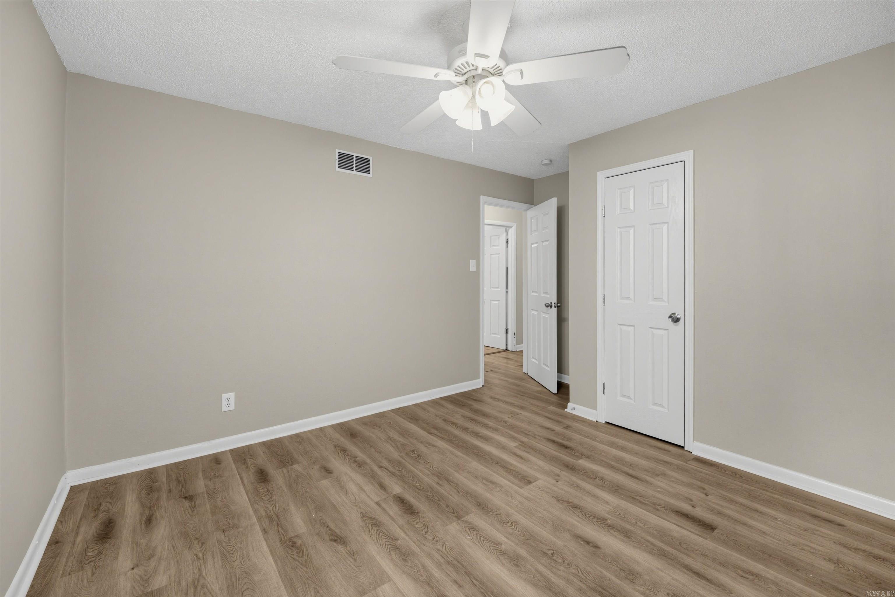 16 Sheffield Drive Property Photo 13