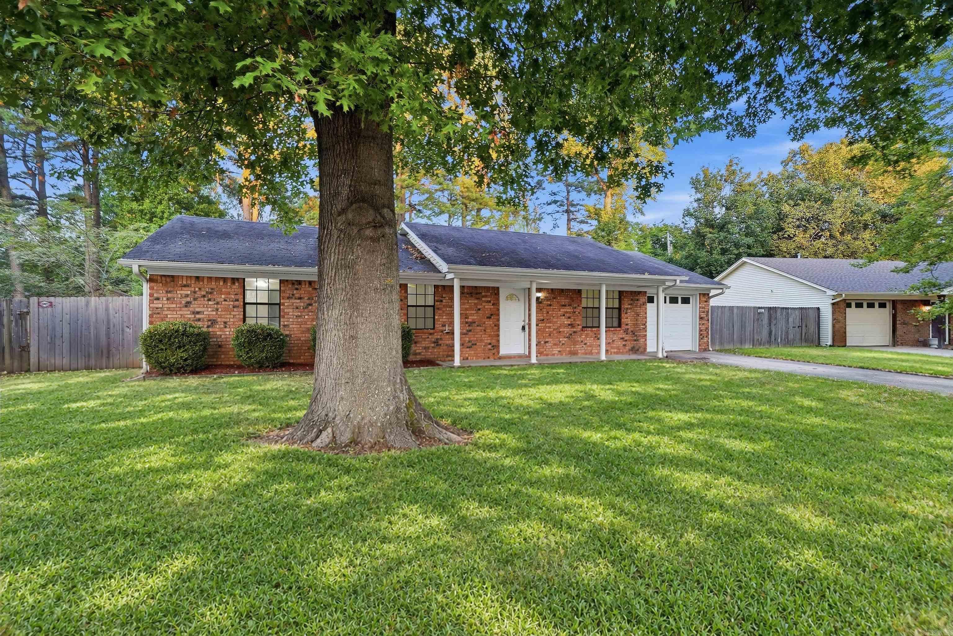 2301 Carywood Dr Property Photo 3