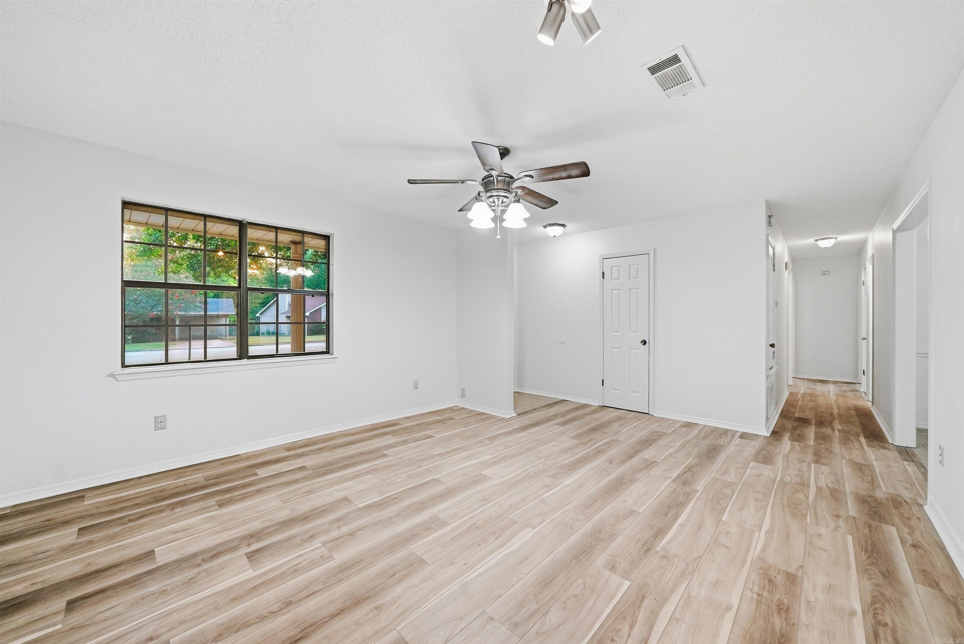 2301 Carywood Dr Property Photo 8