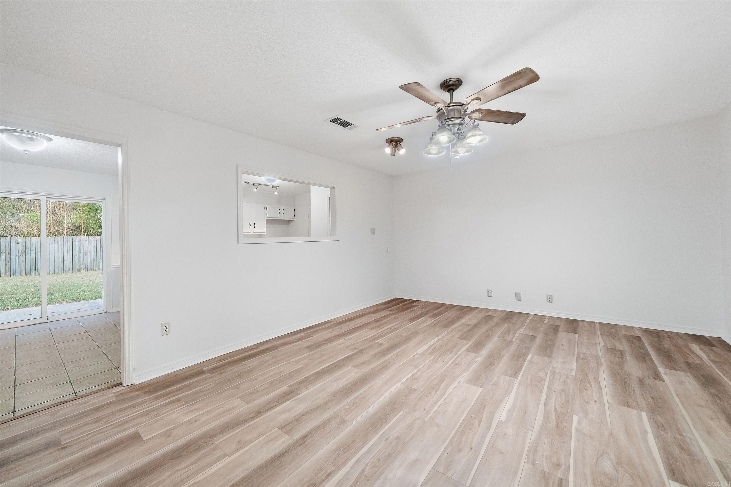 2301 Carywood Dr Property Photo 9