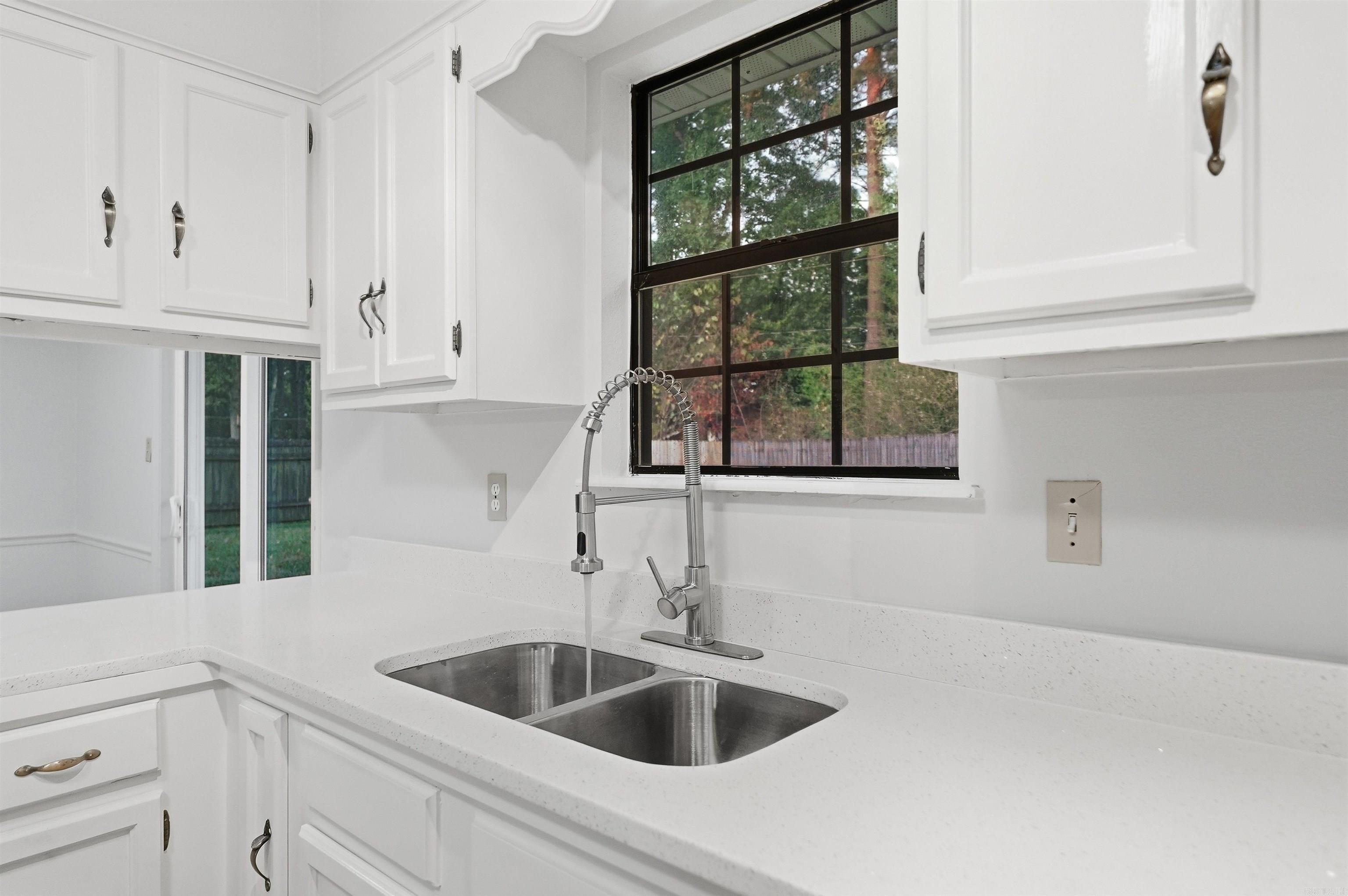 2301 Carywood Dr Property Photo 16