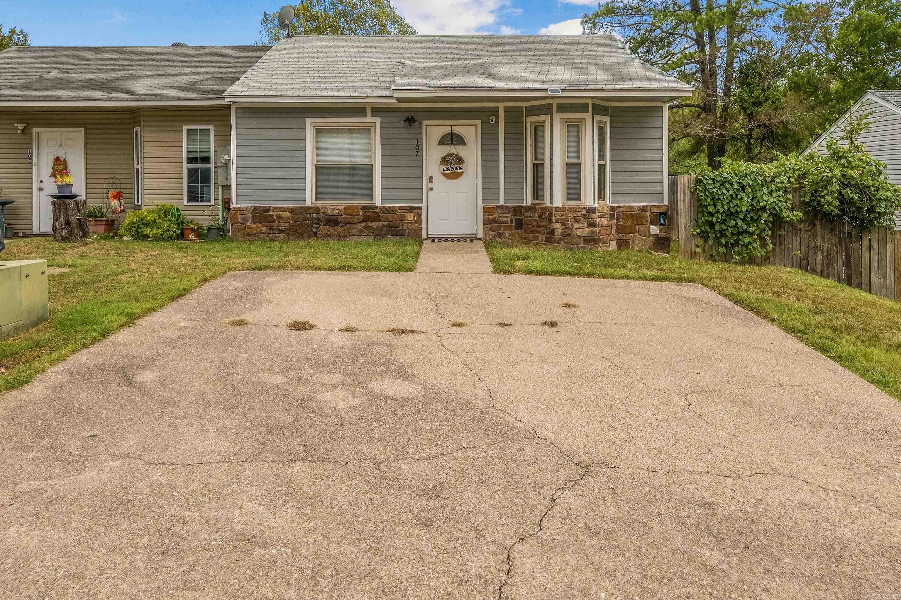 107 Chelle Street Property Photo 5