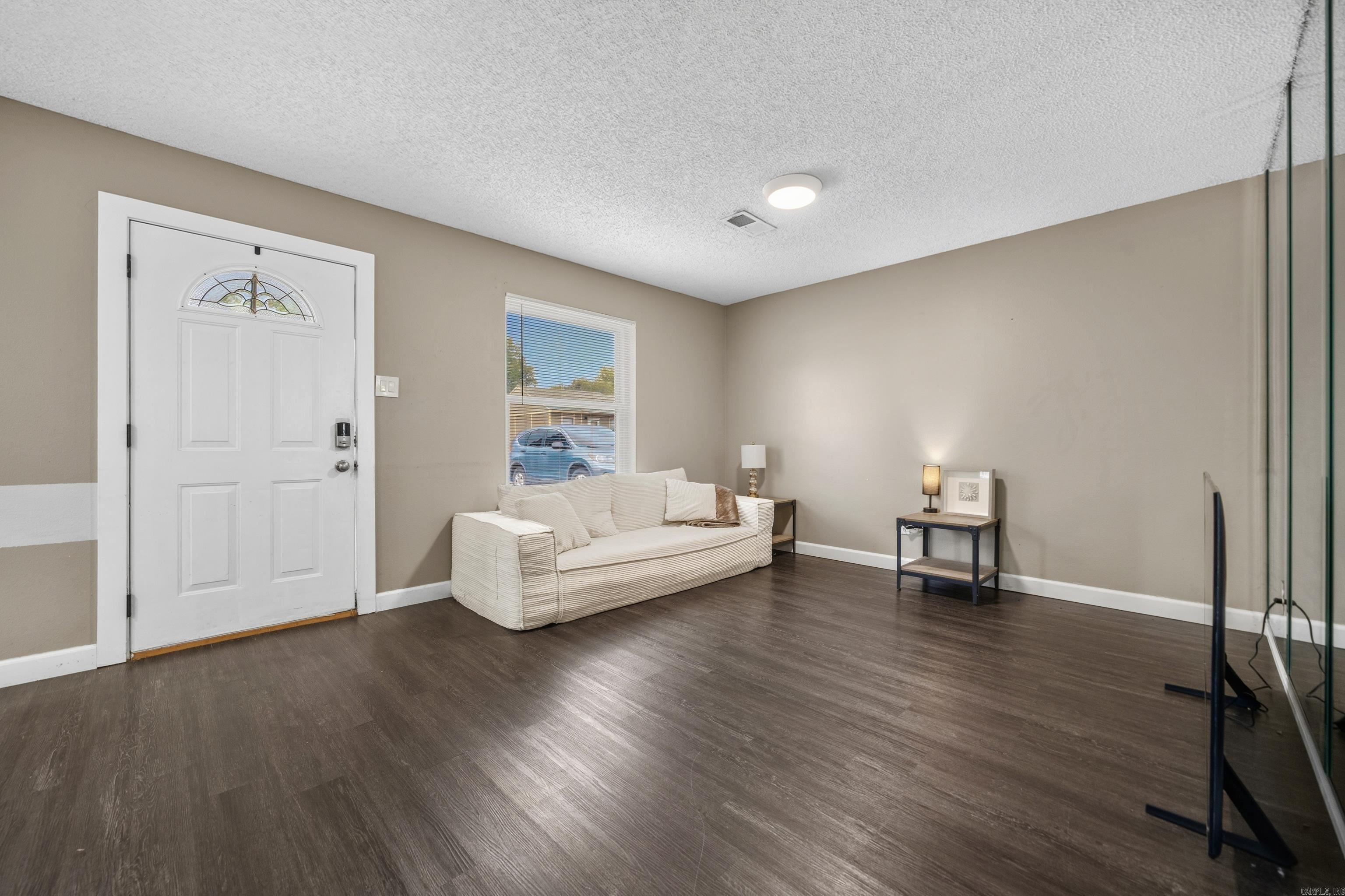 107 Chelle Street Property Photo 8
