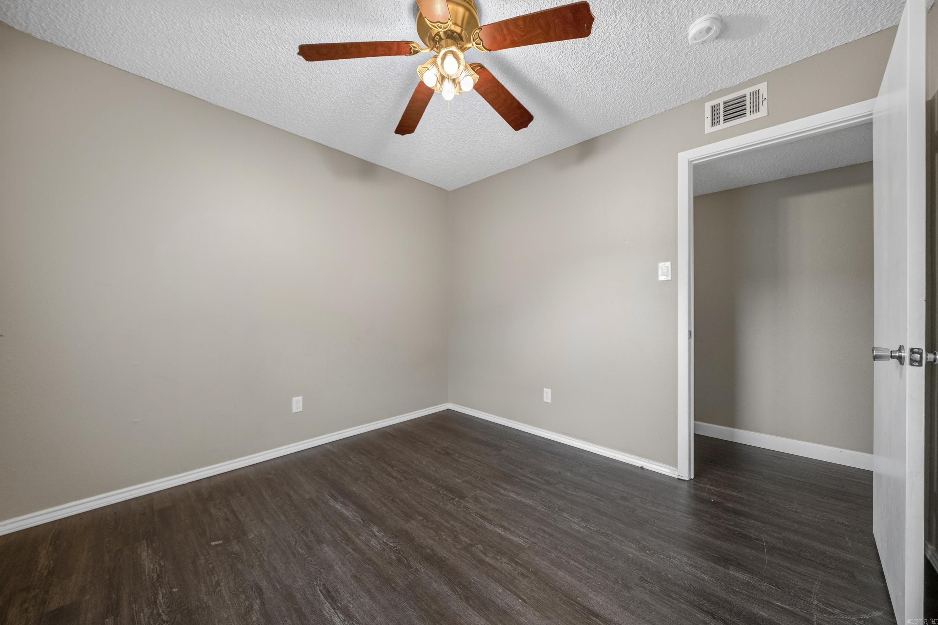 107 Chelle Street Property Photo 22