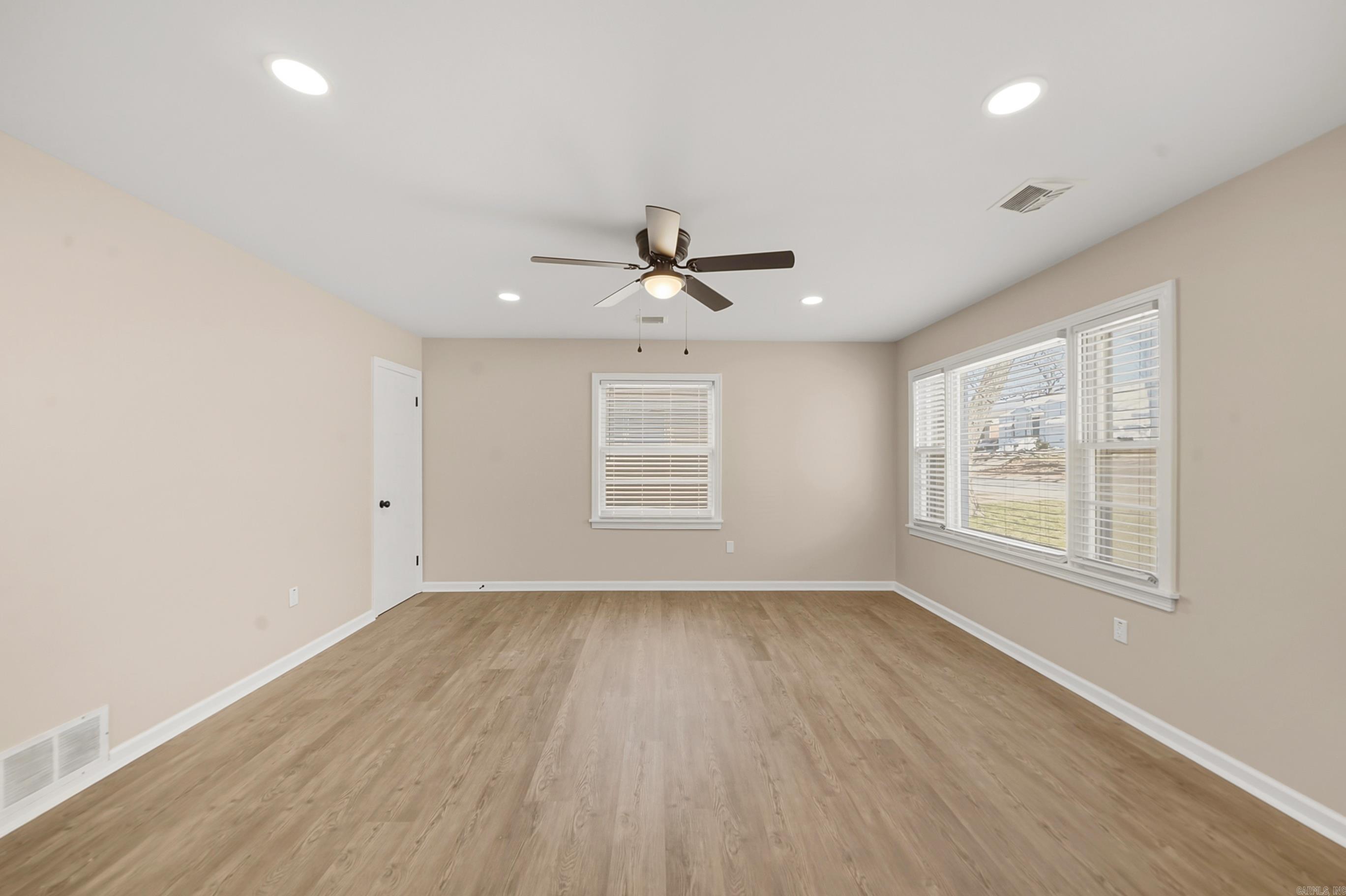 1222 S Pierce Street Property Photo 8