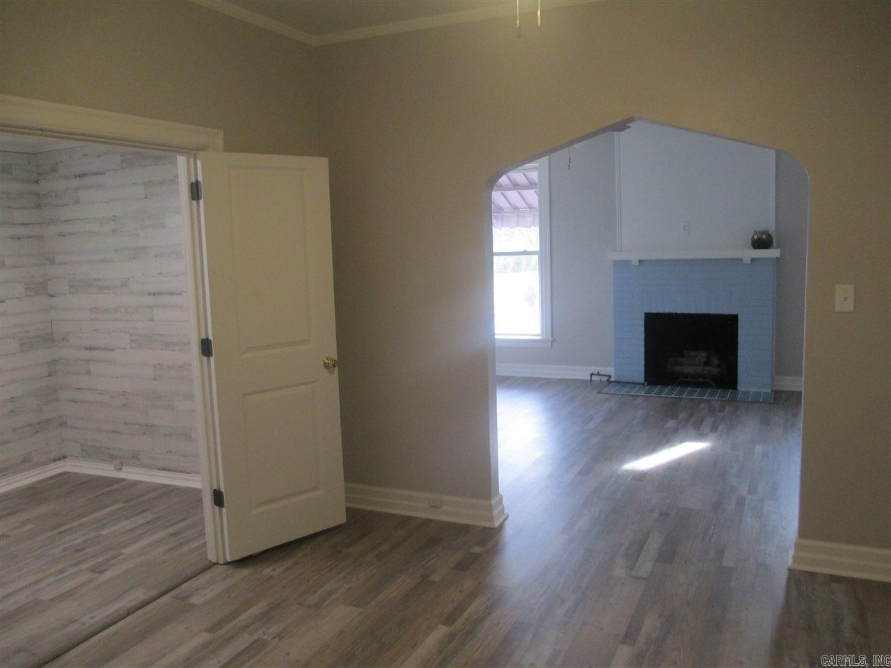 916a E Race Avenue Property Photo 21