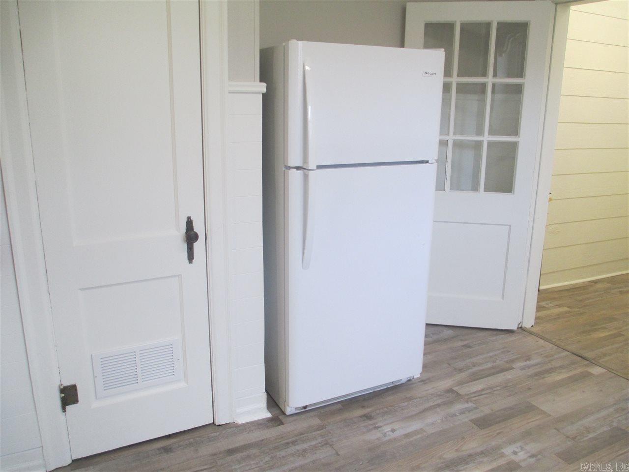 916a E Race Avenue Property Photo 28