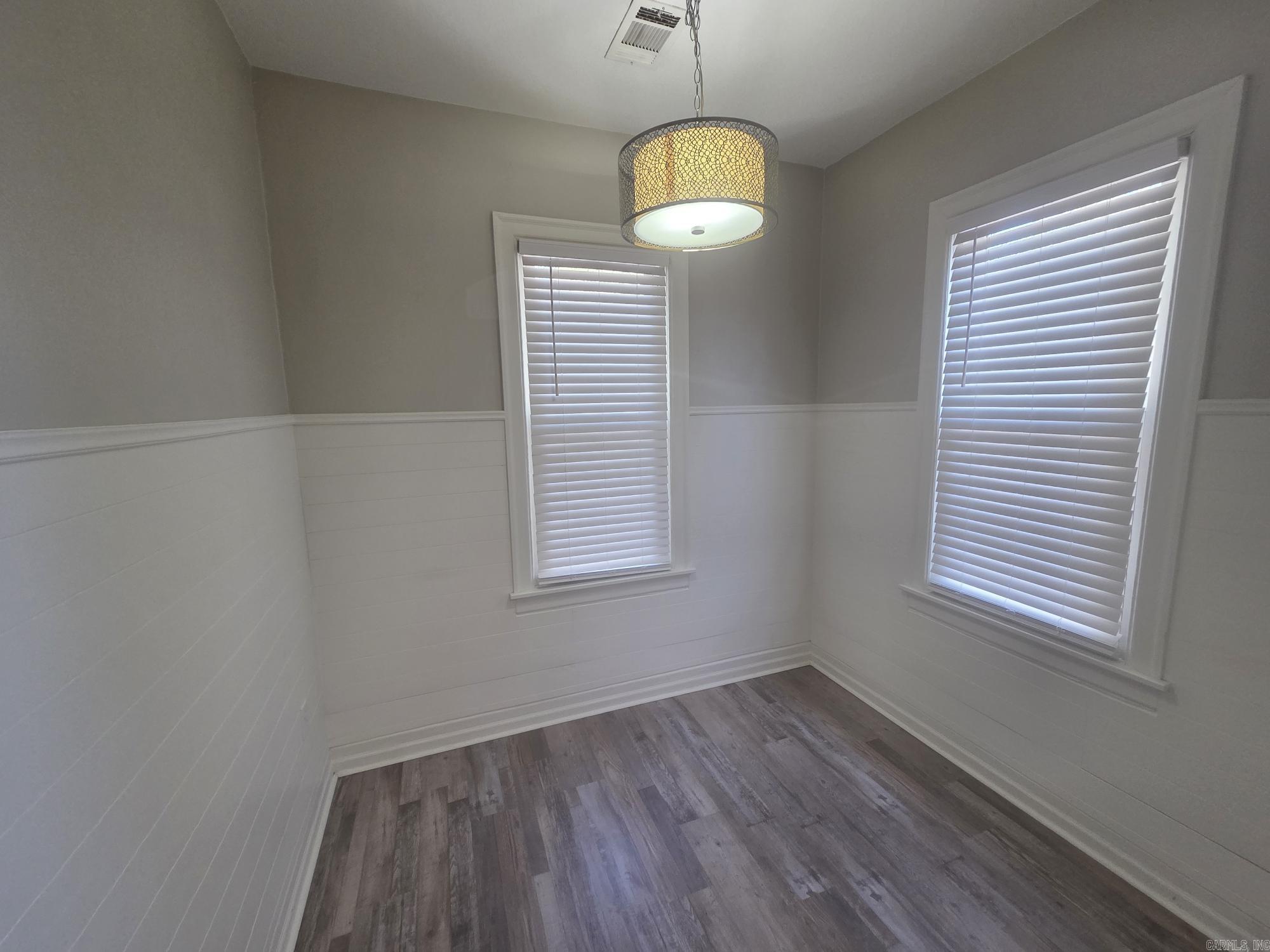 916a E Race Avenue Property Photo 34