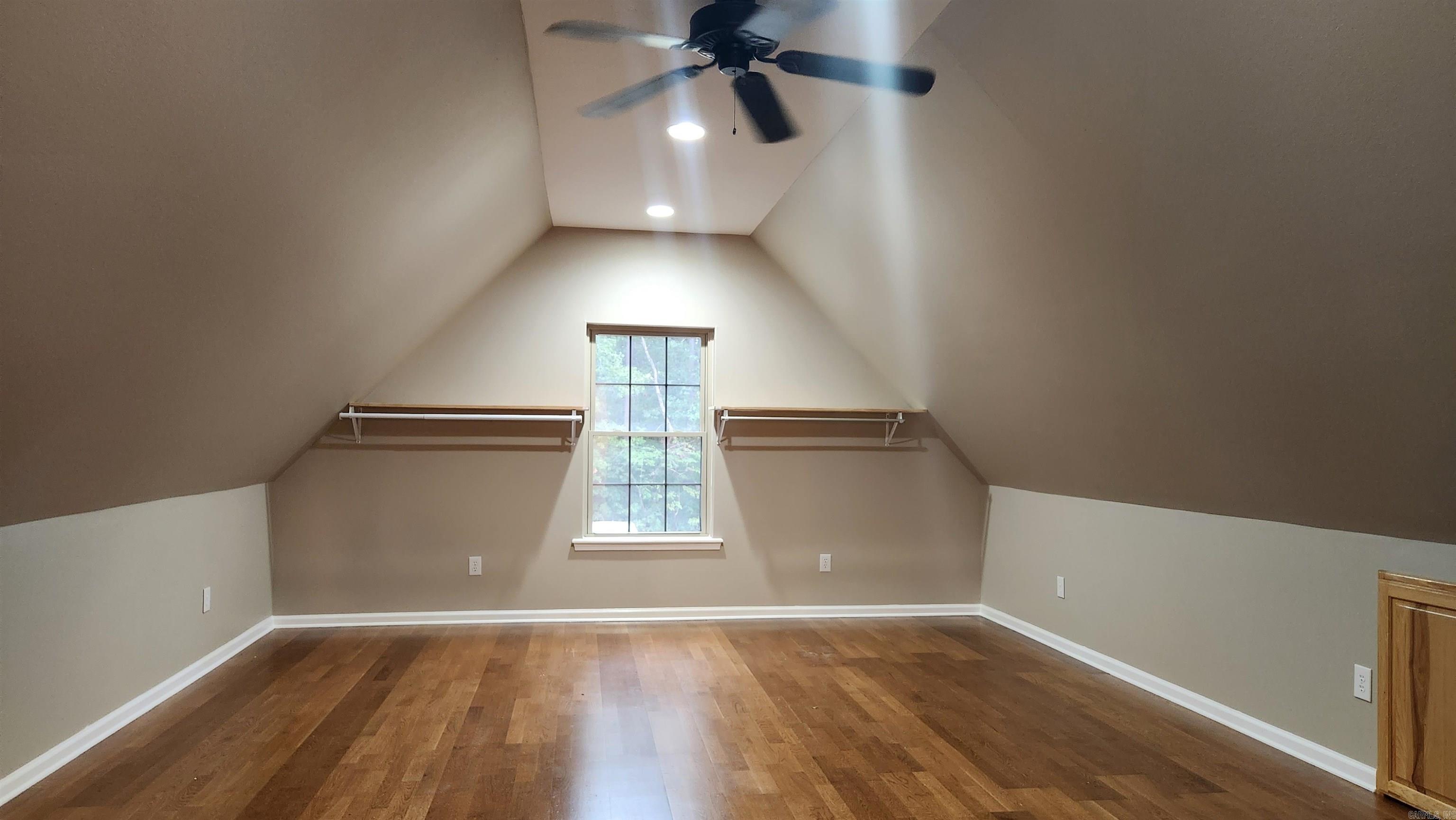 165 Crestwood Drive Property Photo 27