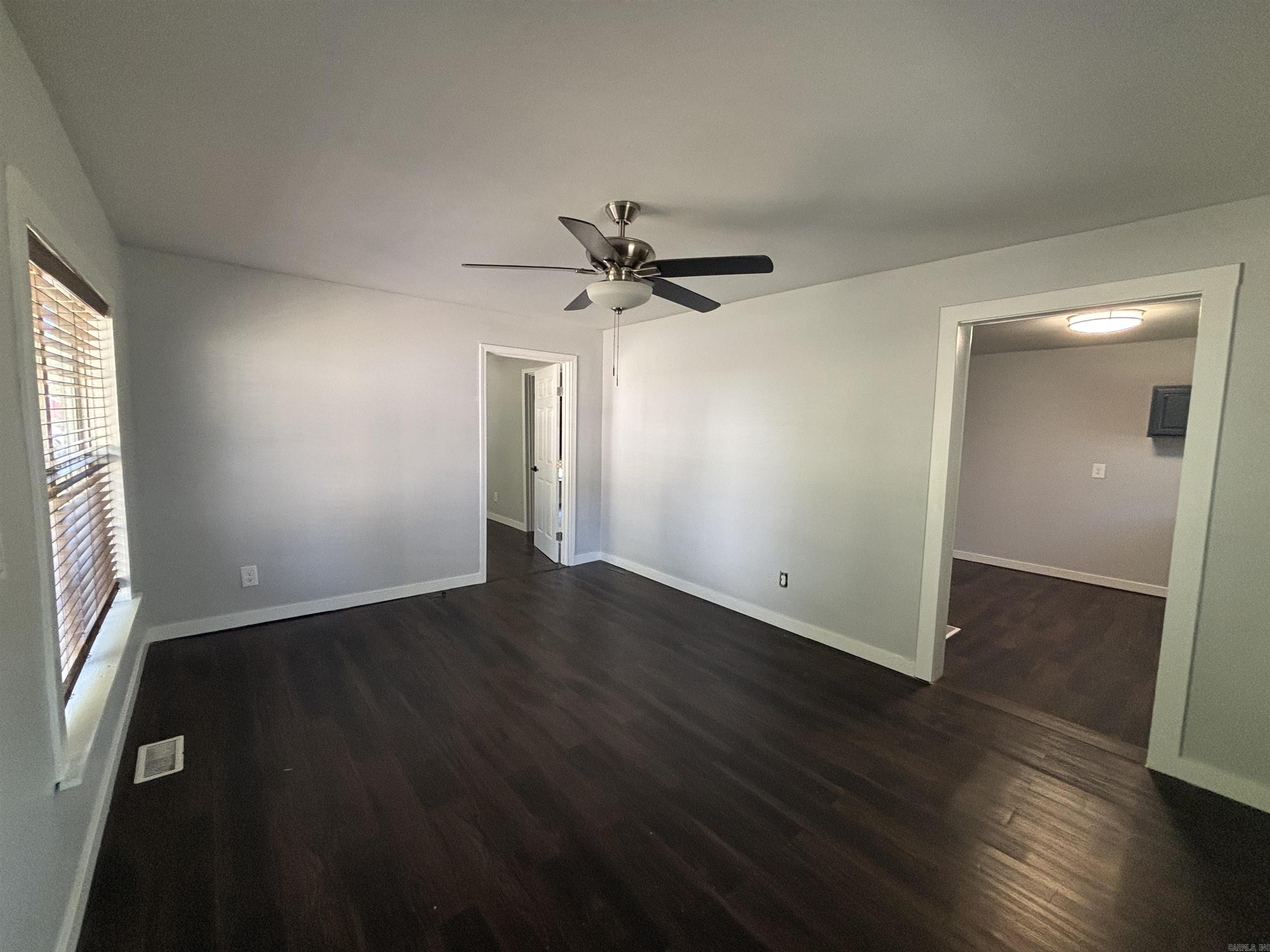 808 W Hazel Street Property Photo 4