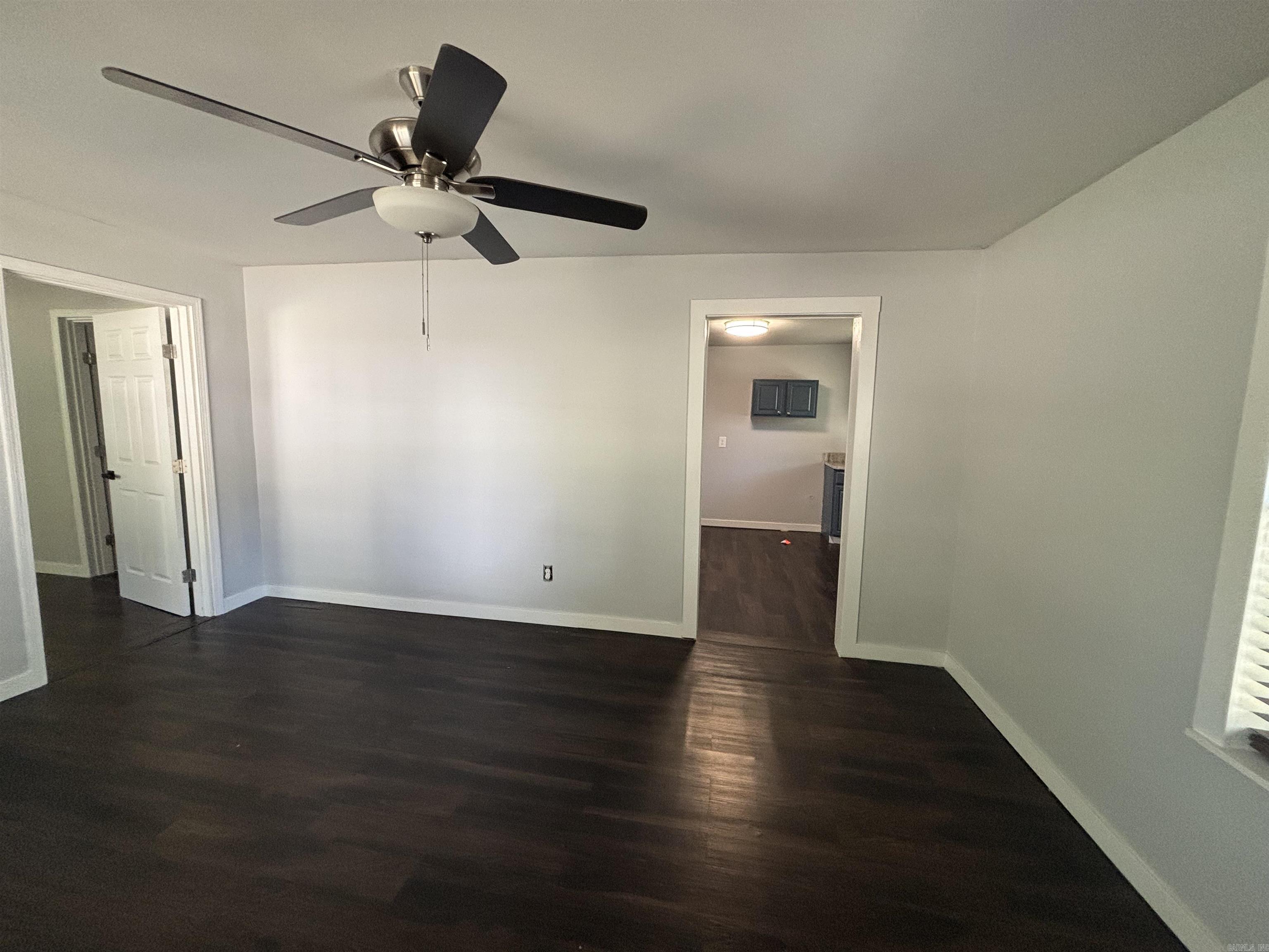 808 W Hazel Street Property Photo 5
